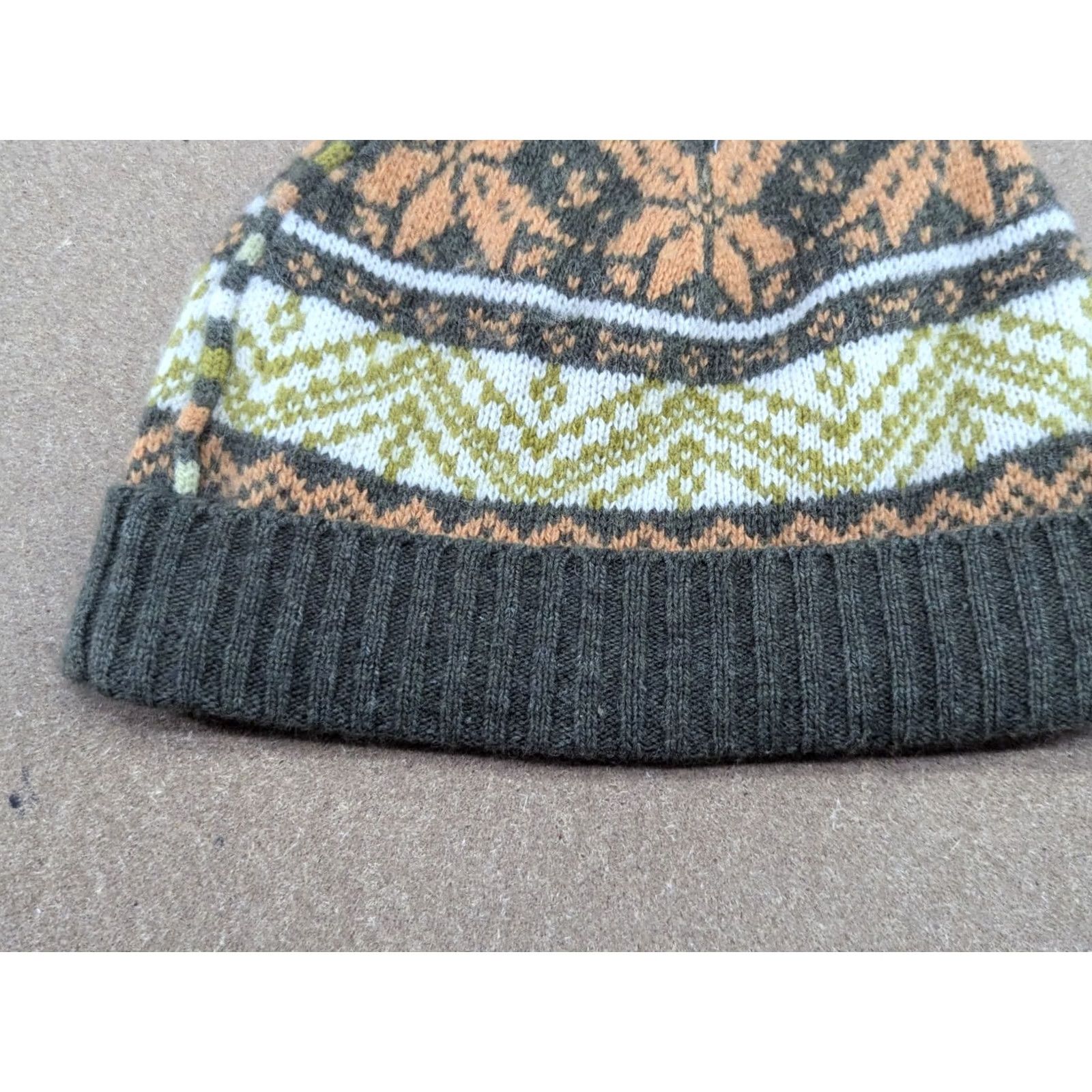 Gant GANT Wool Beanie Hat Small-Medium Size S-M Ribbon Snowflake Knit Unisex Adults Mens Womens Size ONE SIZE - 6 Thumbnail