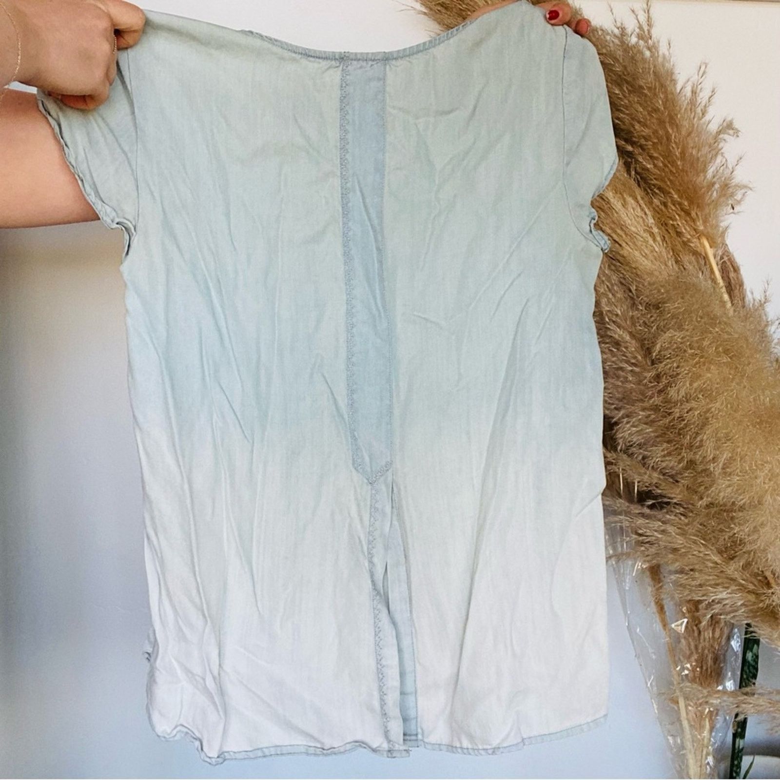 Anthropologie ANTHROPOLOGIE Blue Chambray Ombre Denim Tee Shirt Blouse Top Size S / US 4 / IT 40 - 4 Thumbnail