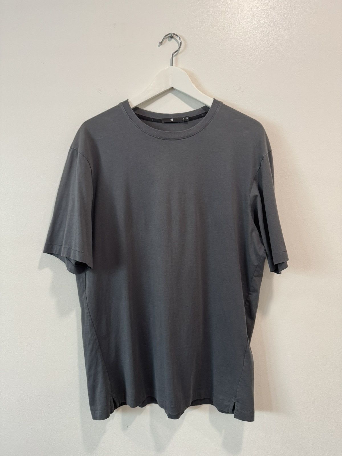 Jil Sander × Uniqlo Uniqlo x Jil Sander +J Supima® T-Shirt Dark Grey Size Small Size US S / EU 44-46 / 1 - 1 Thumbnail