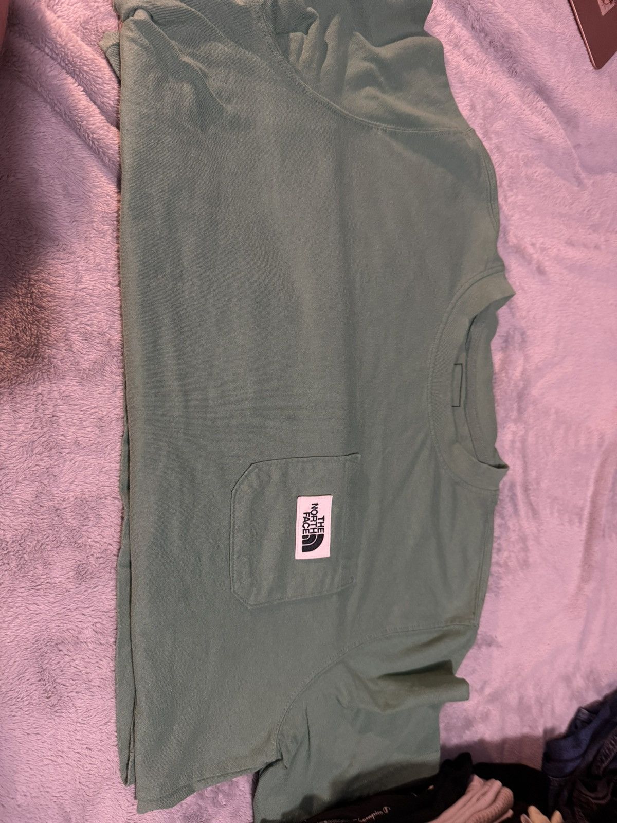 The North Face Dark green pocket stitch Northface tee Size US L / EU 52-54 / 3 - 4 Thumbnail