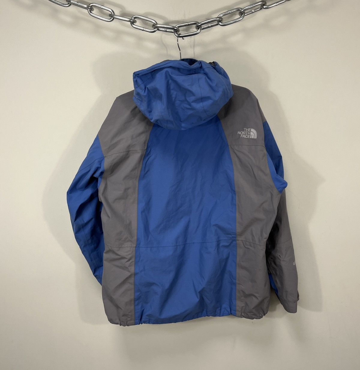 The North Face Vintage The North Face Gore-Tex Nylon Hooded Outdoor Jacket Size US L / EU 52-54 / 3 - 18 Thumbnail