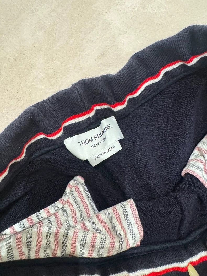 Thom Browne Thom Browne size1 Shorts in navy blue Size US 26 / EU 42 - 2 Thumbnail
