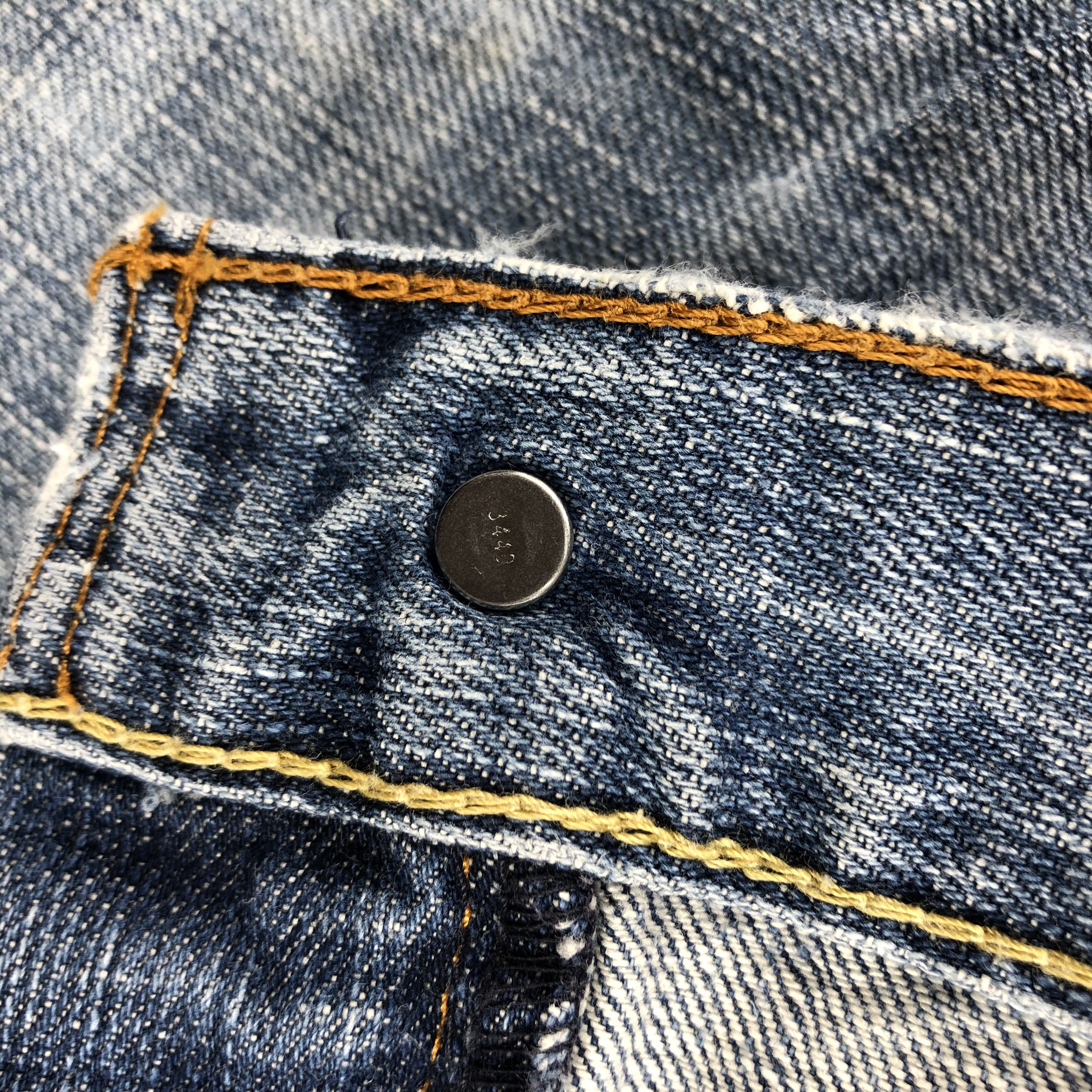 Levi's × Vintage Vintage Blue Wash Levis 559 Jeans-JM2491 Size US 35 - 16 Thumbnail