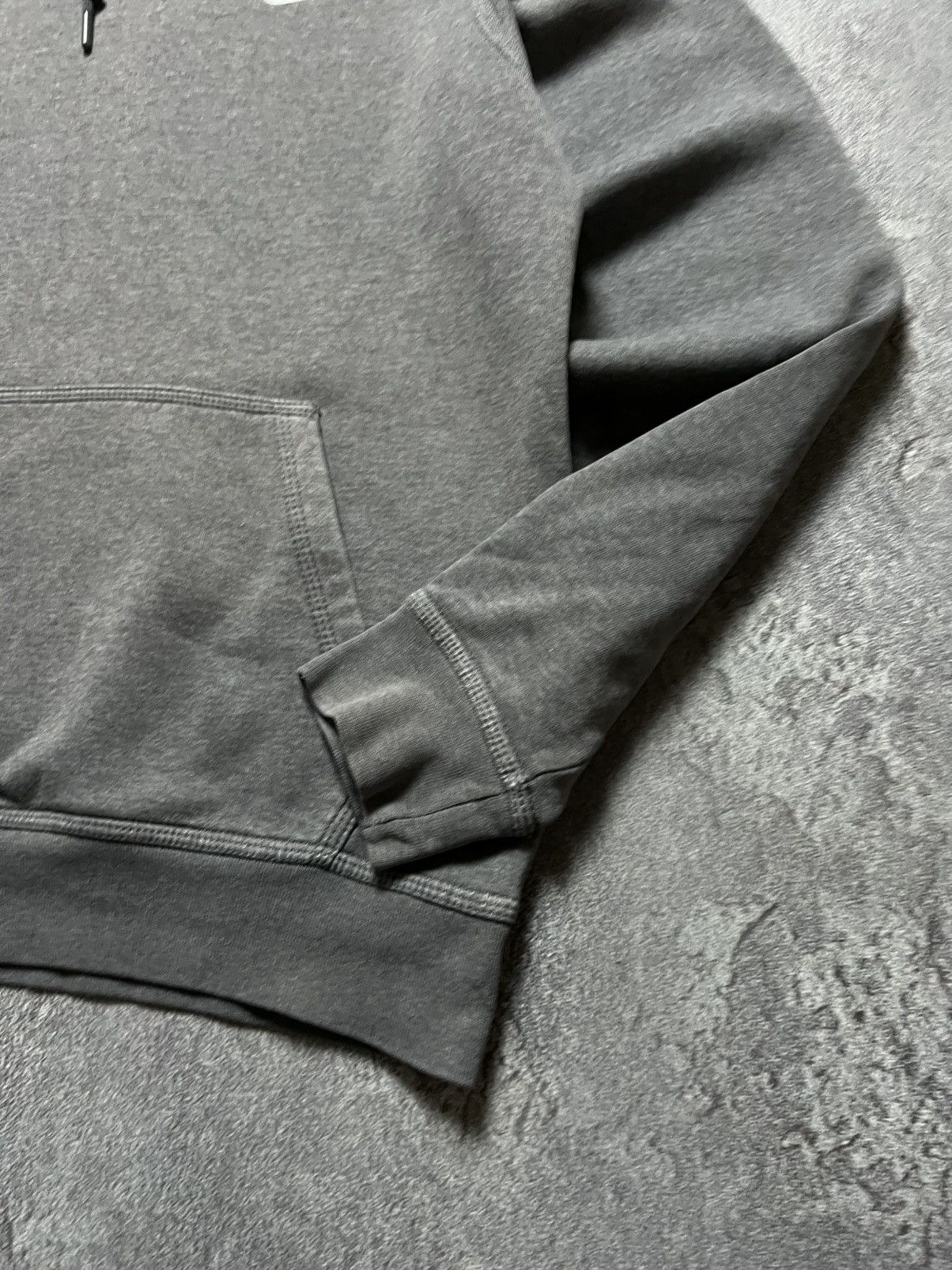 Nike Vintage Nike Hoodie Big Swoosh Logo Retro Long Sleeve S Size US S / EU 44-46 / 1 - 9 Thumbnail