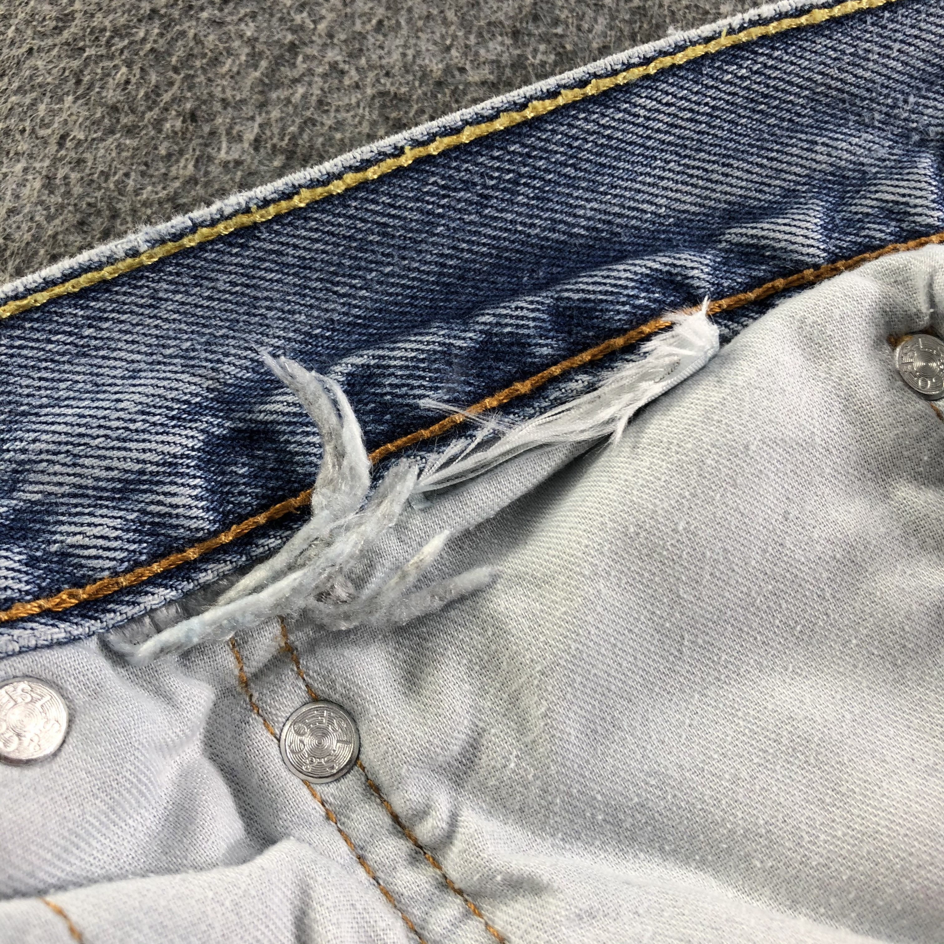 Levi's Vintage Blue Wash Levis Jeans-J3387 Size US 34 / EU 50 - 12 Thumbnail