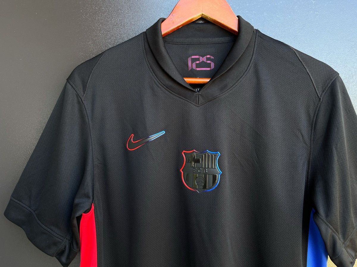 Nike FC Barcelona 2024 2025 Away football shirt jersey nike sz M Size US M / EU 48-50 / 2 - 2 Thumbnail