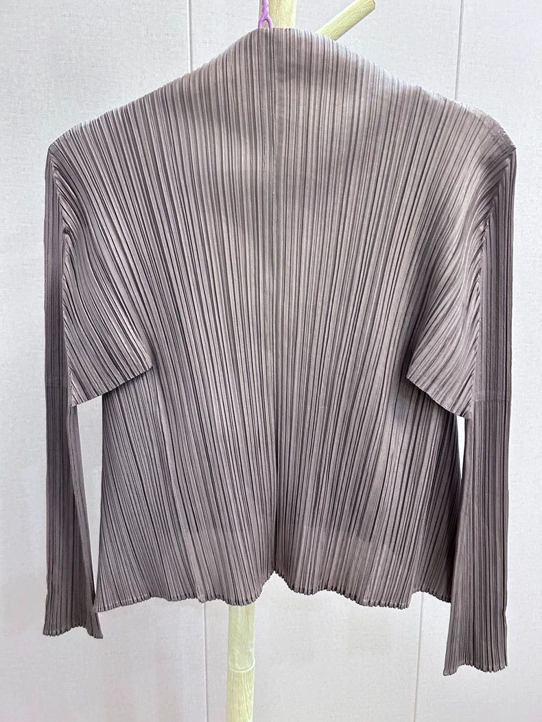 Issey Miyake Issey Miyake size:3 Grey embroidered coat Size XS / US 0-2 / IT 36-38 - 4 Thumbnail