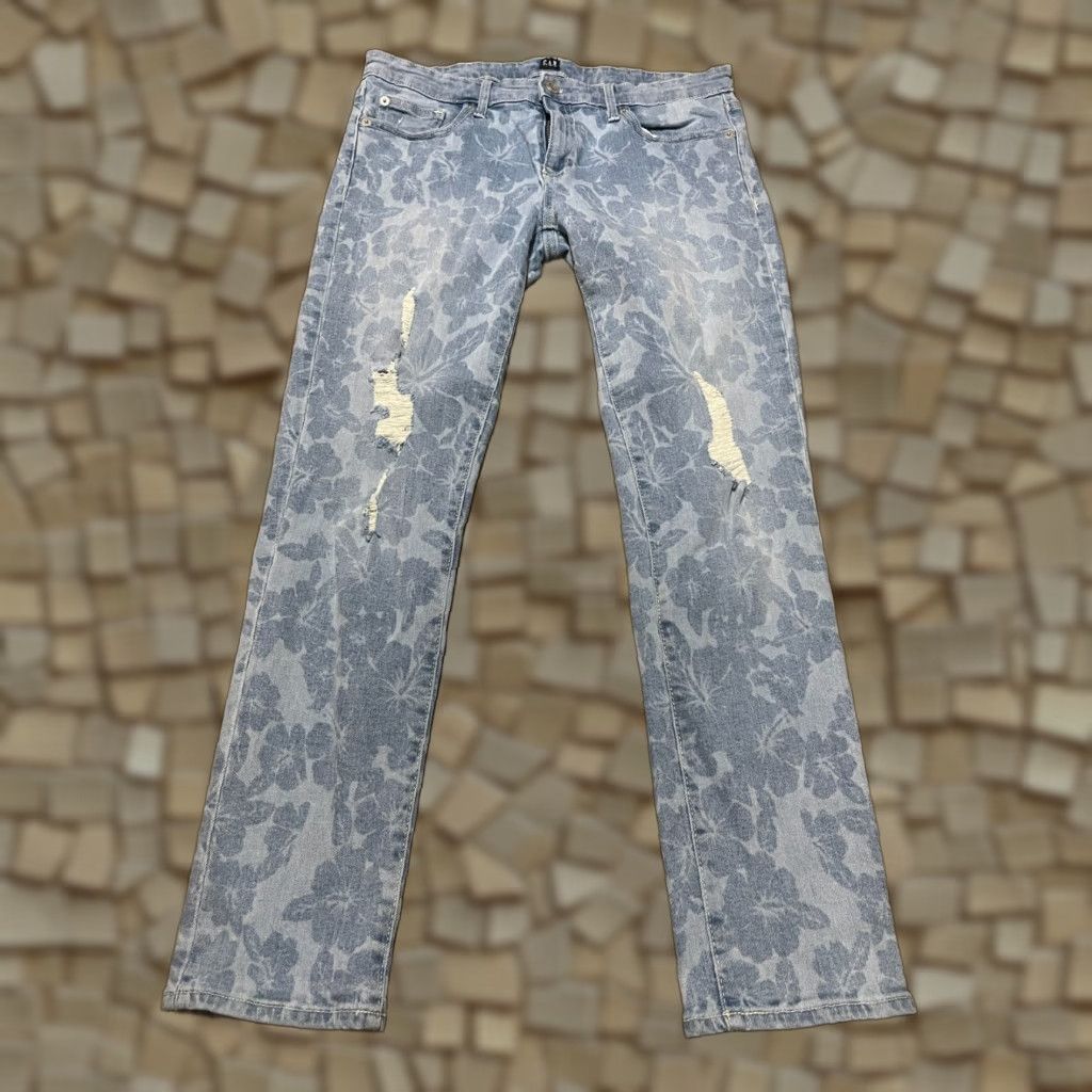 Gap Gap Jeans Women's 28 Blue Denim Girlfriend Pockets Floral Regular Jeans Size 28" / US 6 / IT 42 - 1 Thumbnail