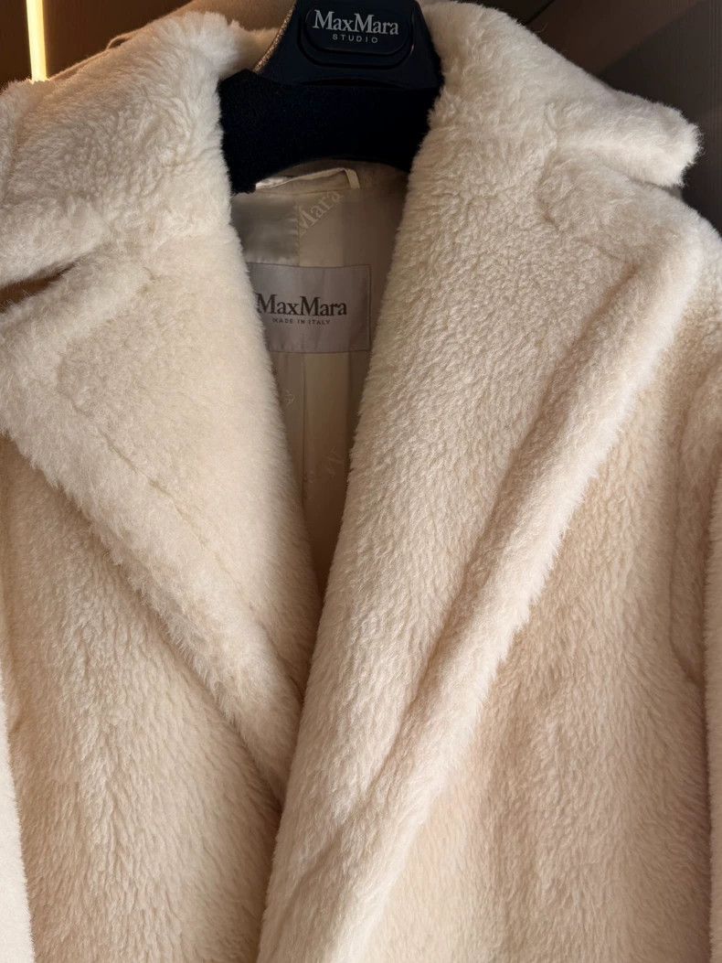 Max Mara Max Mara White teddy bear Size S / US 4 / IT 40 - 2 Thumbnail