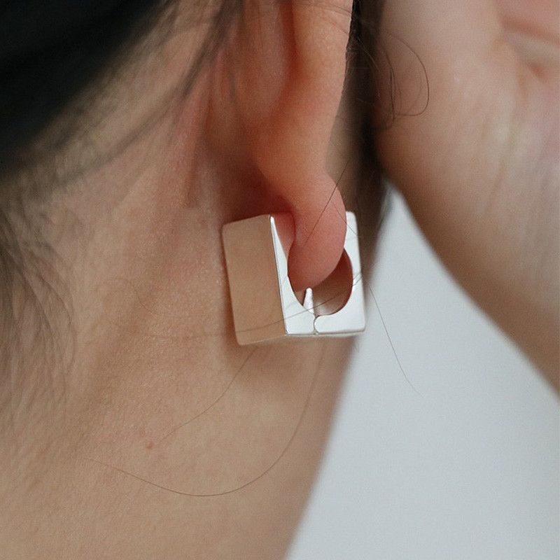 Jewelry Minimalist Hoop Simple Square Geometric Earrings Size ONE SIZE - 1 Thumbnail
