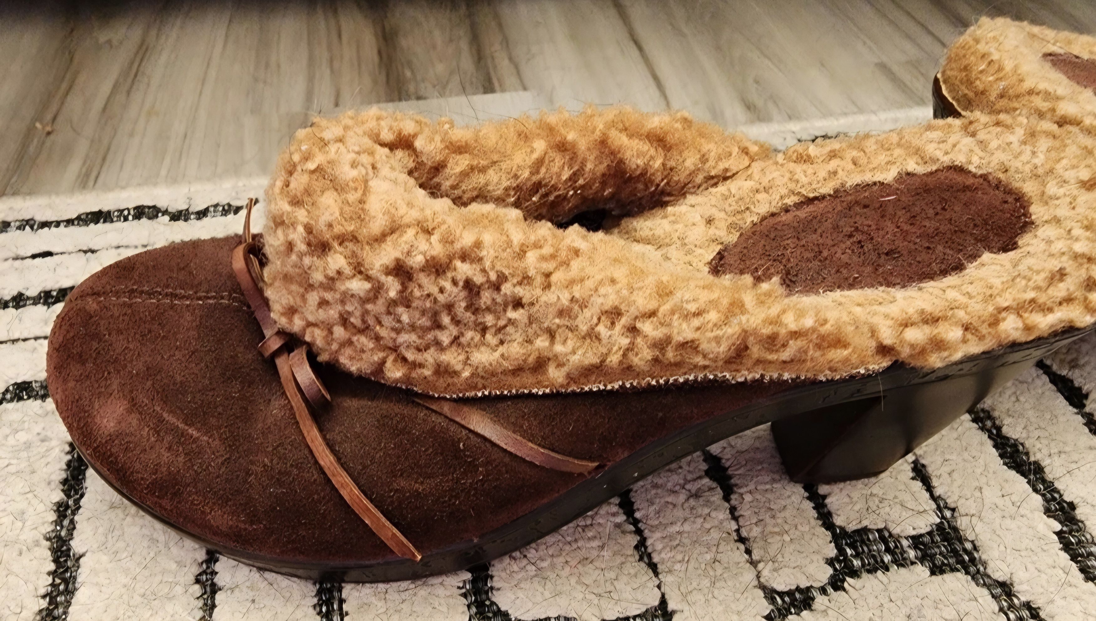 Ugg Earth Spirit Bella Brown Bow Clog Fur Leather Shoes 8.5 2.5" Size US 8.5 / IT 38.5 - 3 Thumbnail