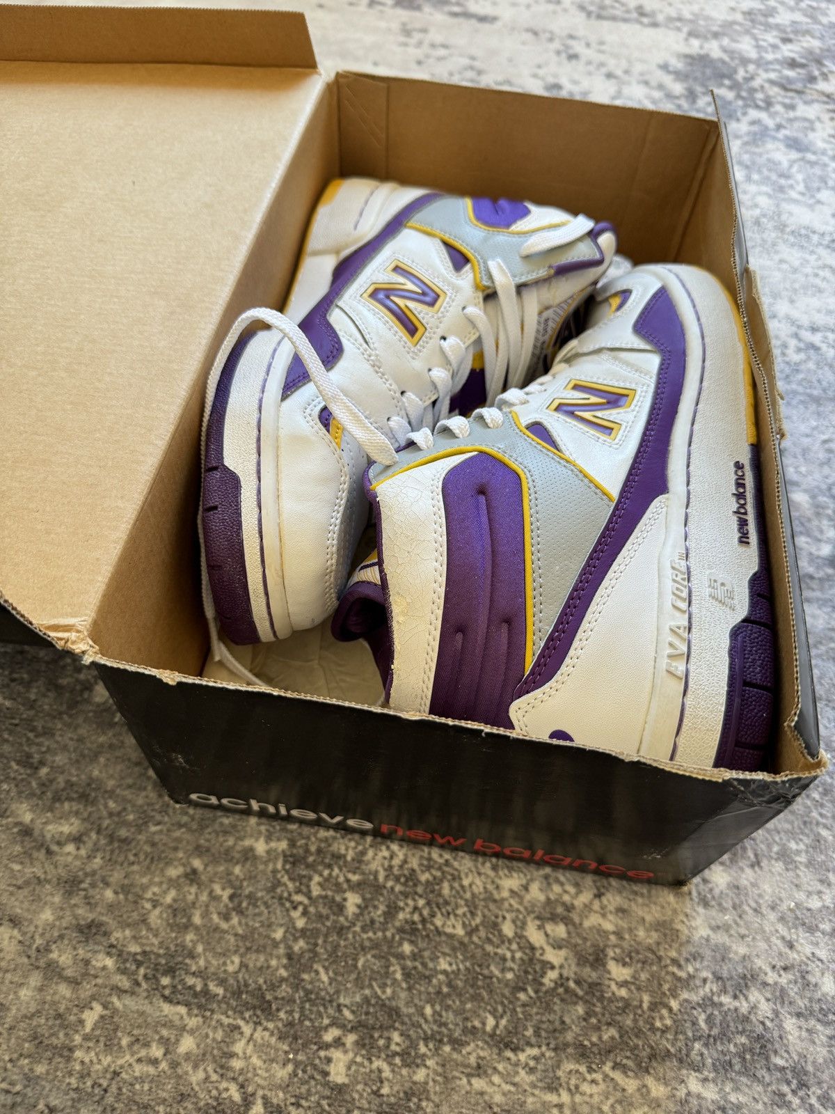 New Balance New Balance BB800 PY James Worthy 10.5 us 44.5 en Lakers Size US 10.5 / EU 43-44 - 14 Thumbnail