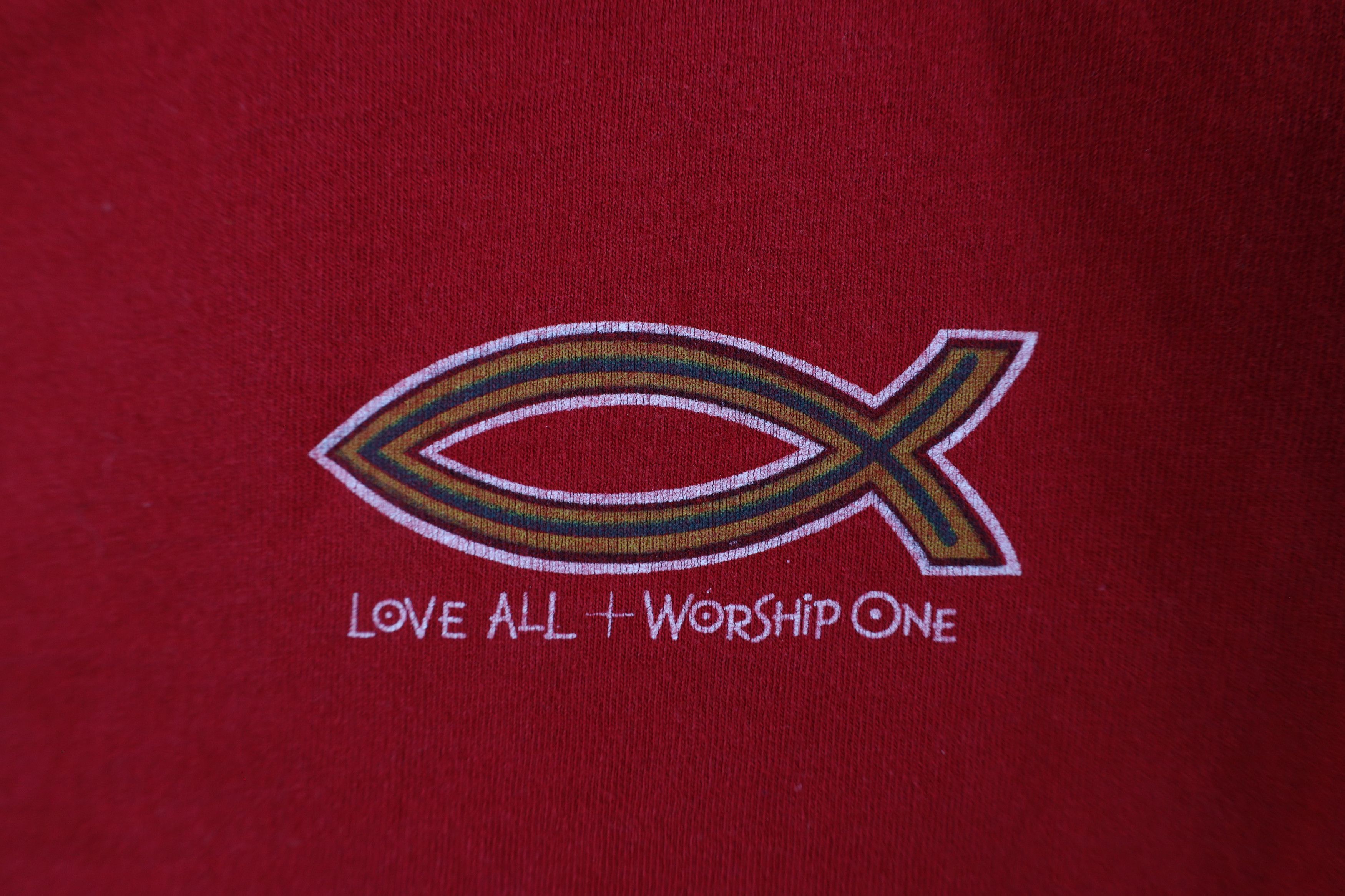 Vintage Vintage 90s Love All Worship One Jesus Fish T-Shirt Red Size US XL / EU 56 / 4 - 4 Thumbnail