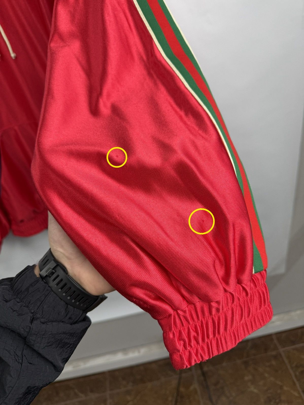 Gucci 🇮🇹 RRP $1550 Gucci Web Stripe Shiny Jersey Hoodie Rare Size US M / EU 48-50 / 2 - 16 Thumbnail