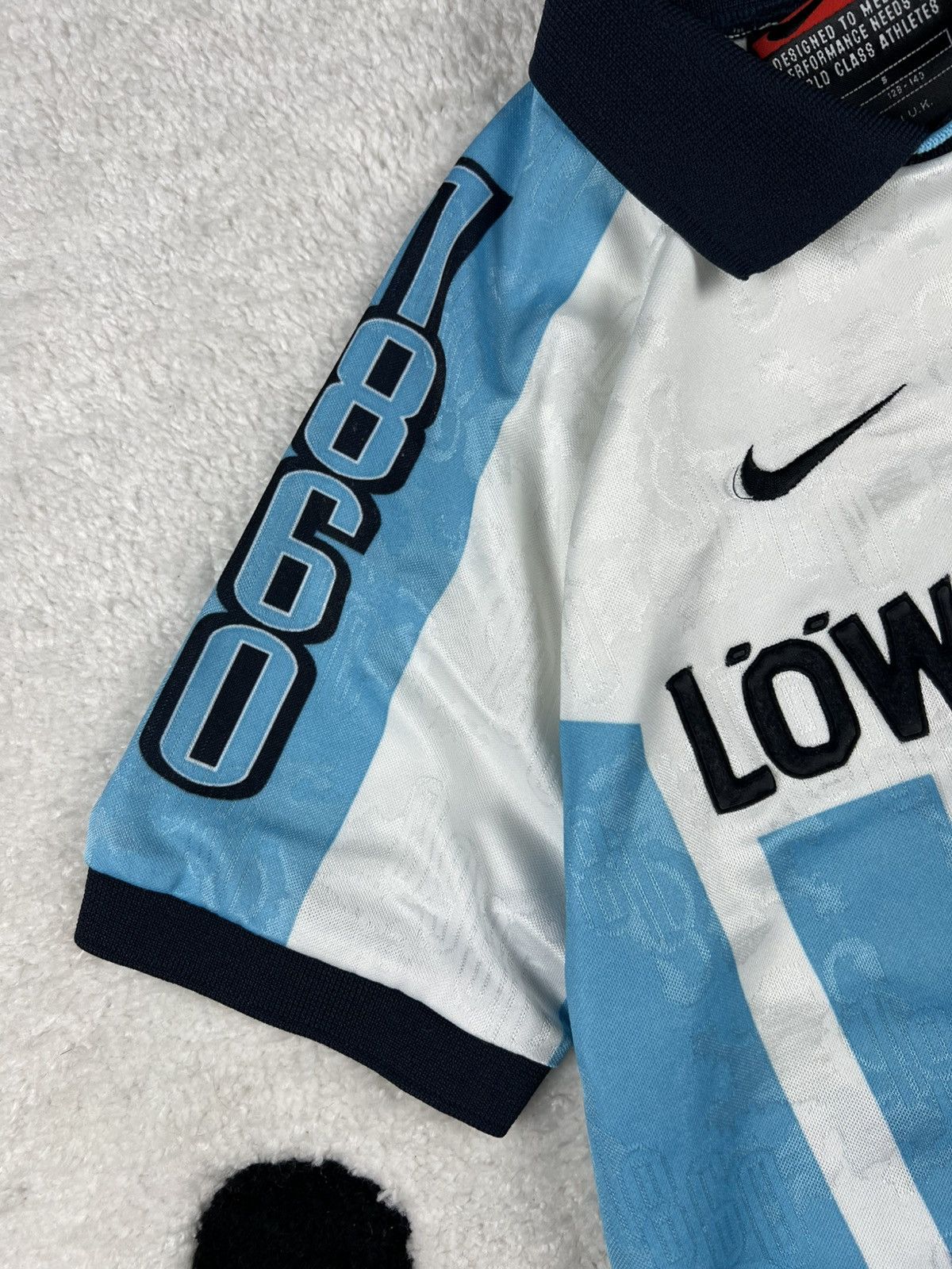Nike Vintage Nike TSV Munchen 1996/97 Football Kids Soccer Jersey Size US S / EU 44-46 / 1 - 7 Thumbnail