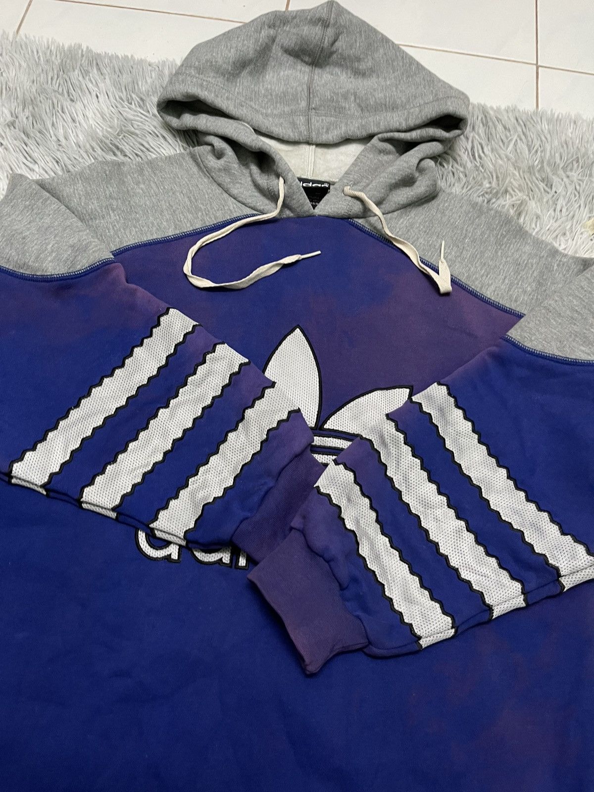 Adidas 90s ADIDAS EMBROIDERY BIG LOGO HOODIE FADED Size US L / EU 52-54 / 3 - 7 Thumbnail