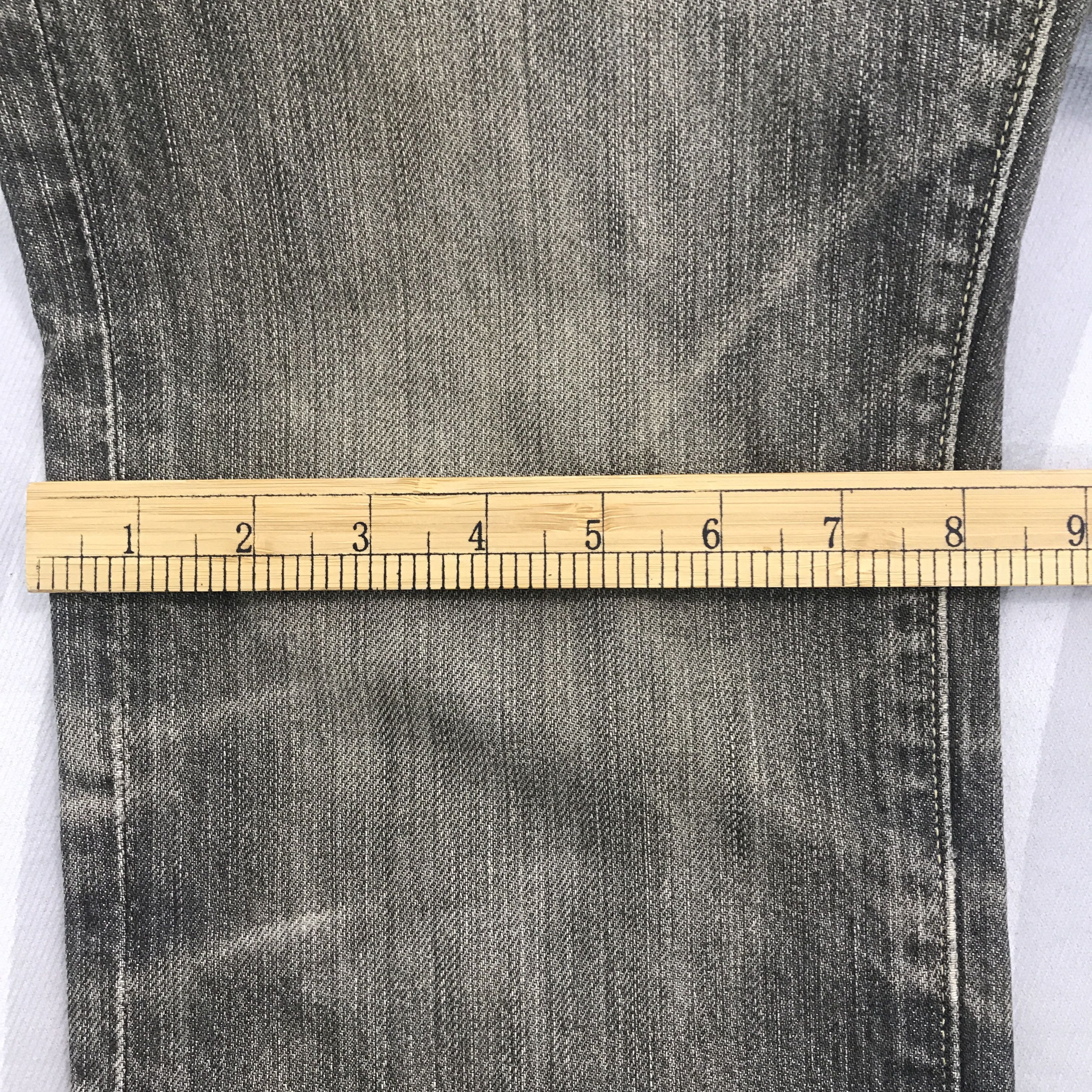 Uniqlo × Vintage Vintage uniqlo Black denim distressed jeans pants Size US 29 - 10 Thumbnail