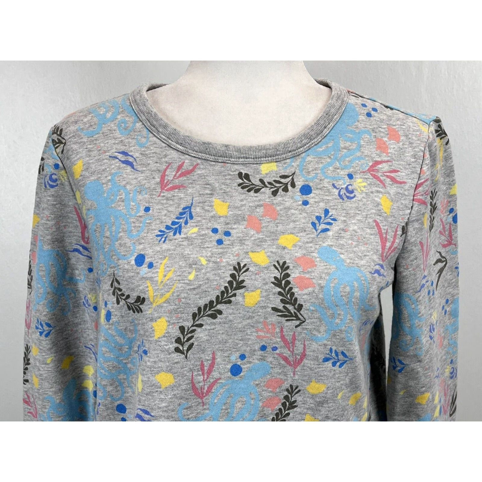 Talbots Talbots Sea Life Grey Crew Neck Sweatshirt Women's Small Long Sleeve Pullover Size S / US 4 / IT 40 - 5 Thumbnail