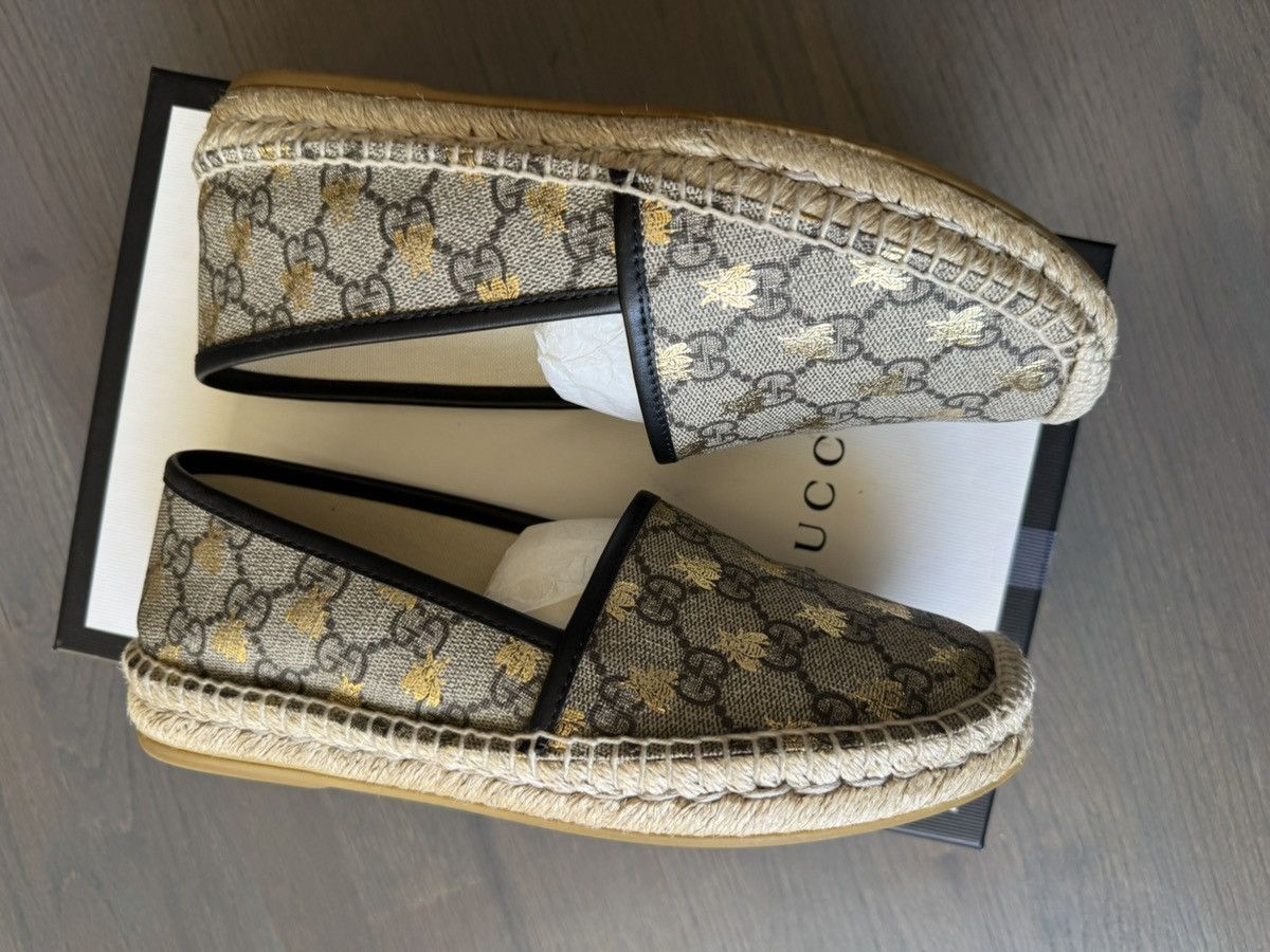 Gucci Gucci GG Supreme Bee Espadrilles Shoes (Size 37) Size US 7 / IT 37 - 7 Thumbnail