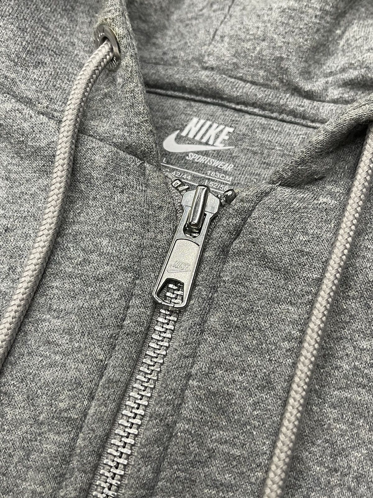Nike Vintage Nike Zip Hoodie Grey Drill Little Logo Swoosh Y2K TN Size US L / EU 52-54 / 3 - 7 Thumbnail