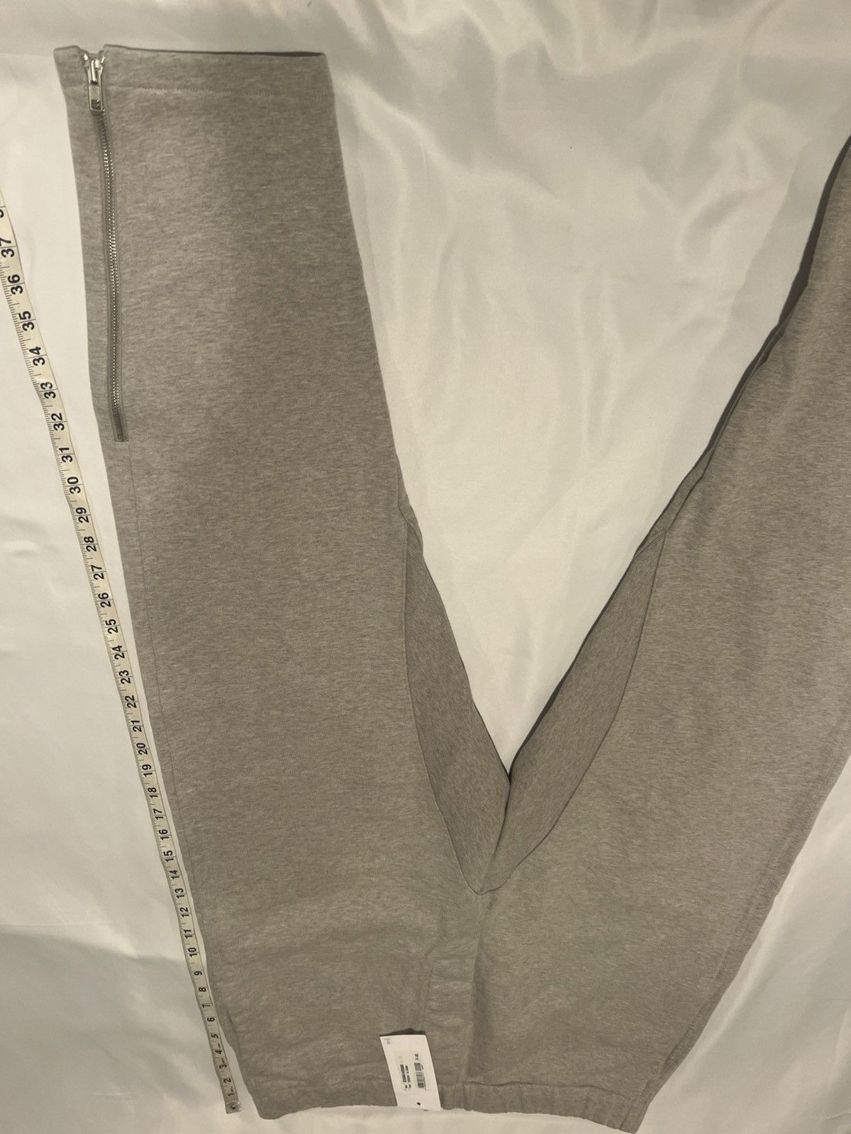 Maison Margiela Maison margiela sweatpants. 48/32. $850 Size US 32 / EU 48 - 3 Thumbnail