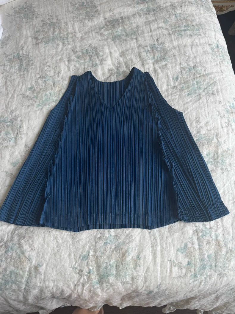 Issey Miyake Issey Miyake size:3 Blue pleated vest Size XS / US 0-2 / IT 36-38 - 4 Thumbnail