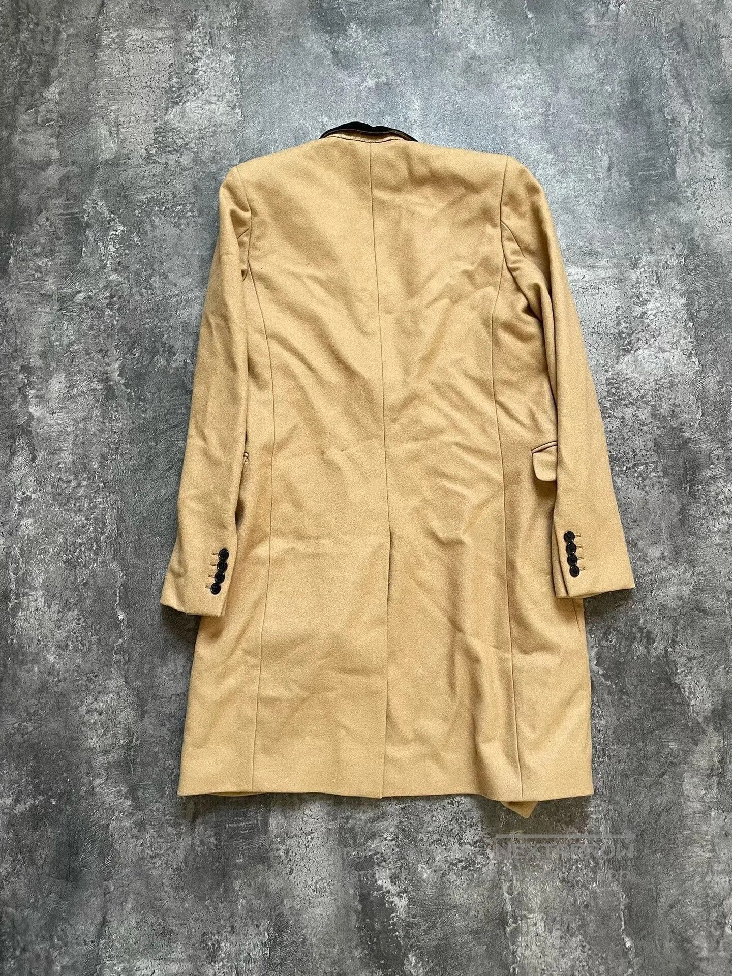 Saint Laurent Paris Saint Laurent Beige Coat w/ Black Collar. Size US S / EU 44-46 / 1 - 6 Thumbnail