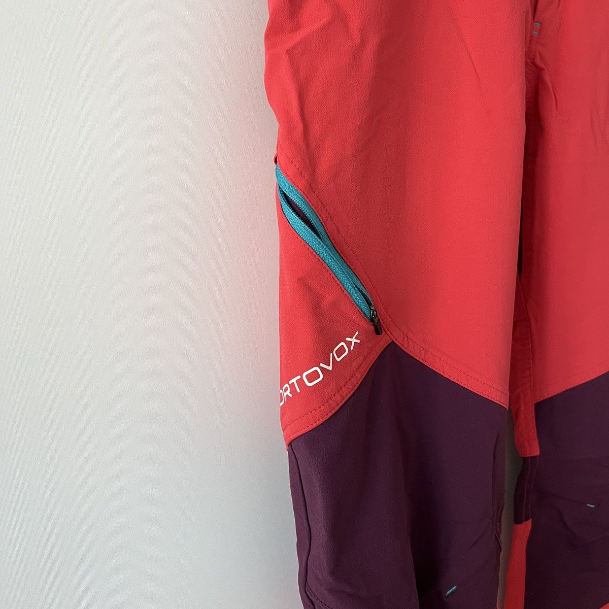 ORTOVOX Women's Ortovos Pink Merino Inside Outdoor Pants Size S Size 30" / US 8 / IT 44 - 8 Thumbnail