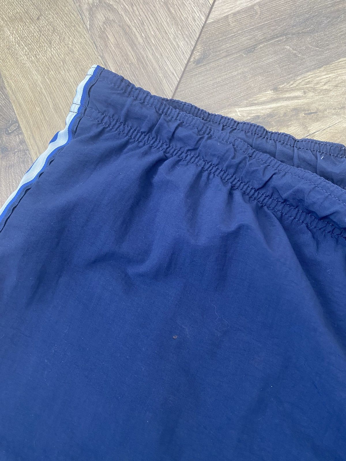 Nike × Vintage Nike Vintage Mens Nylon Shorts Size US 35 - 7 Thumbnail