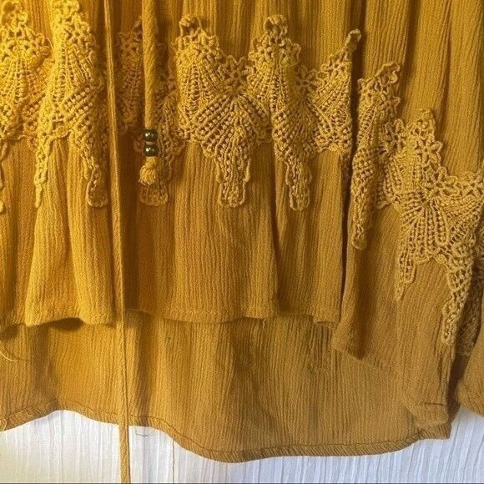 Other Taylor & Sage Women's Bell Sleeve Tie V-Neck Shirt Small Size S / US 4 / IT 40 - 4 Thumbnail