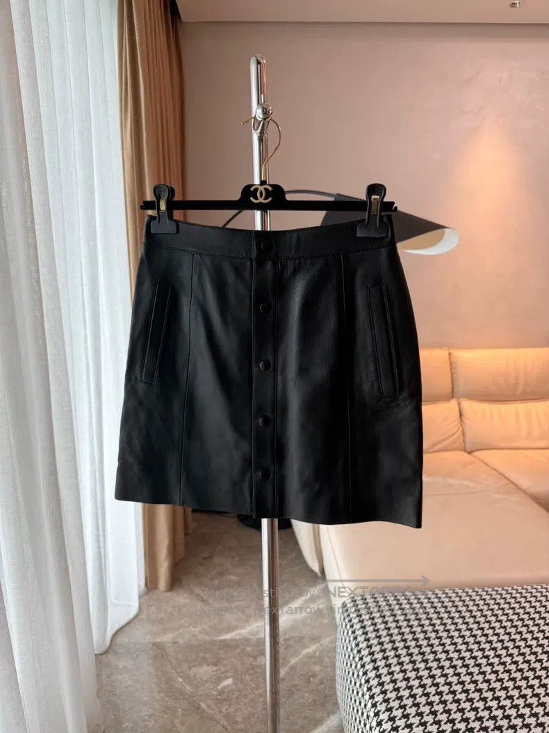 Saint Laurent Paris Saint Laurent Paris size F38 Black Lamb Leather Skirt Size 25" / US 0 / IT 36 - 1 Thumbnail