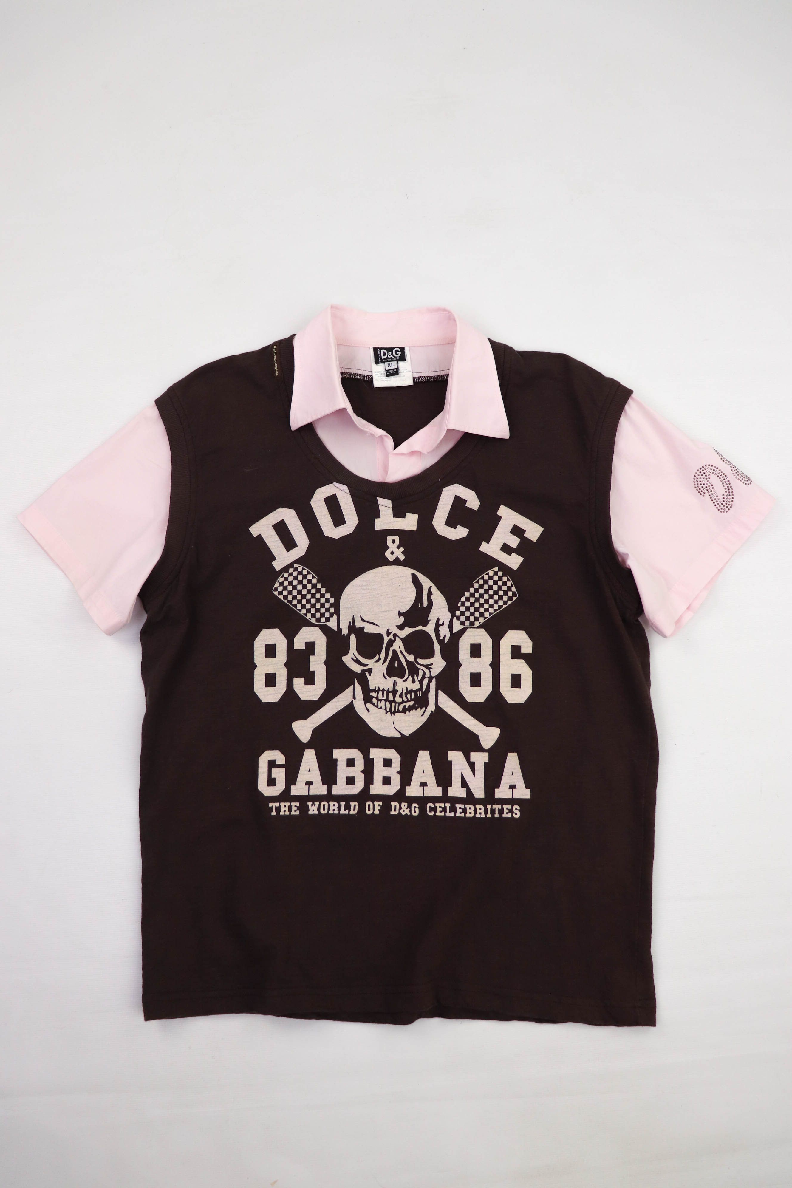 image of Dolce Gabbana x Vintage Dolce & Gabbana Y2K Vintage Graphics Shirt Collared T-Shirt in Brown (Size 