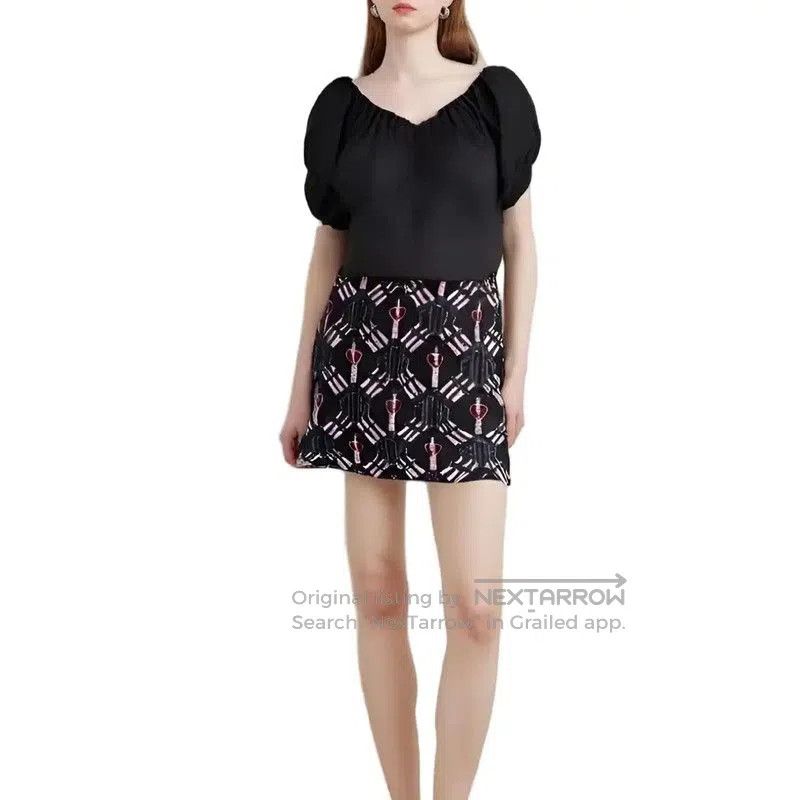Valentino Valentino Black Printed Mini Skirt for Summer . Size 22" - 1 Thumbnail