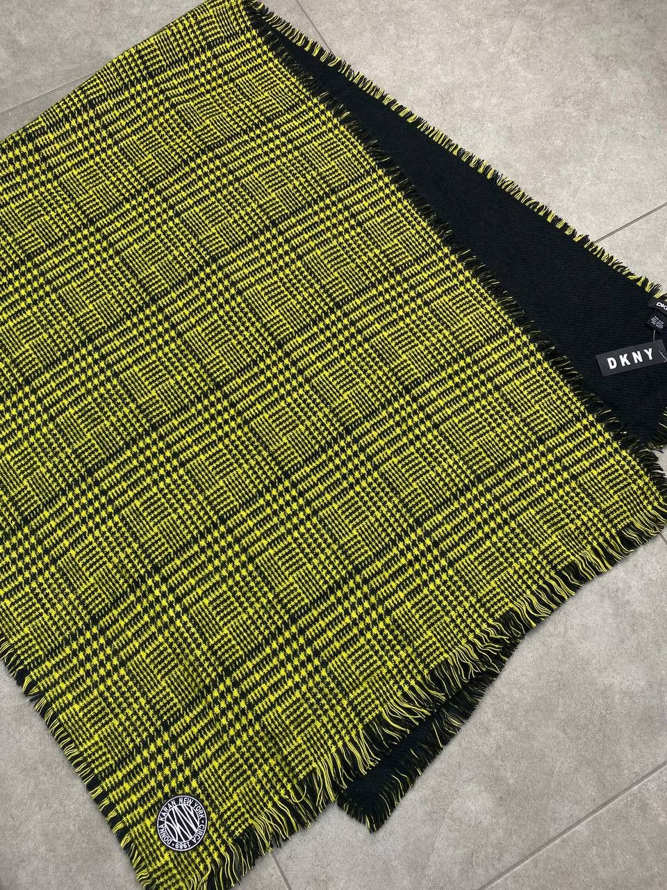 DKNY DKNY Y2K Check Acrylic Logo Scarf Size ONE SIZE - 3 Thumbnail