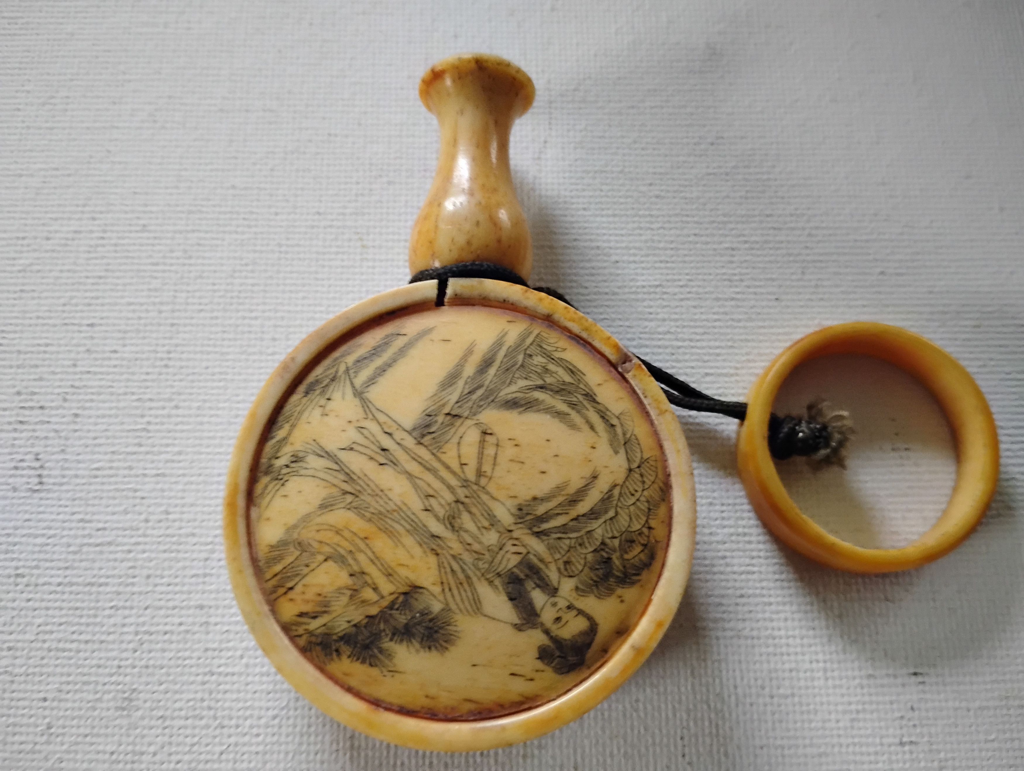 Vintage Old vintage Japanese Snuff Bottle Size ONE SIZE - 2 Thumbnail