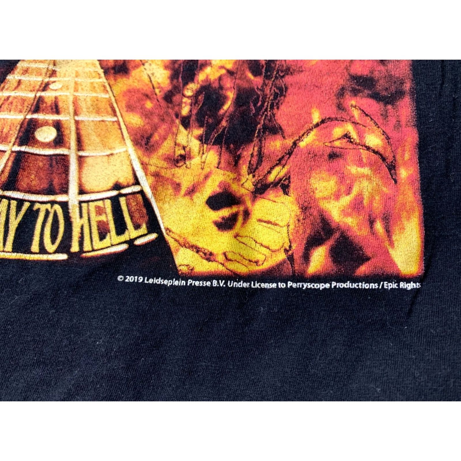 Gildan AC/DC Highway To Hell Shirt Men 2019 Black 100% Cotton Vintage Gildan Short Sleeve M Shirt Mens Rock Print Decade 2010s Size US M / EU 48-50 / 2 - 5 Thumbnail