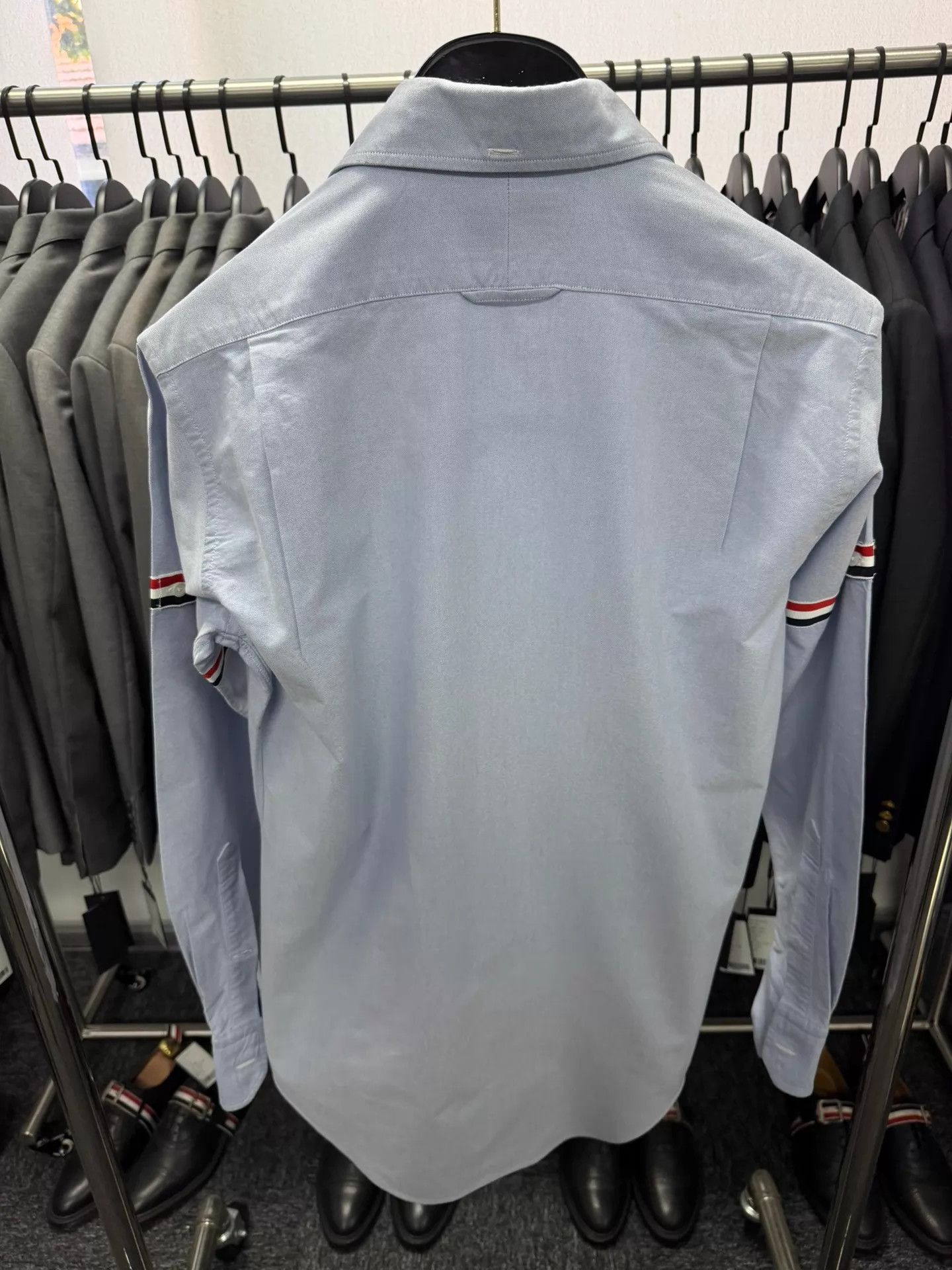 Thom Browne Thom Browne Classic Double-Armband Blue Oxford Shirt NWT Size US L / EU 52-54 / 3 - 2 Thumbnail