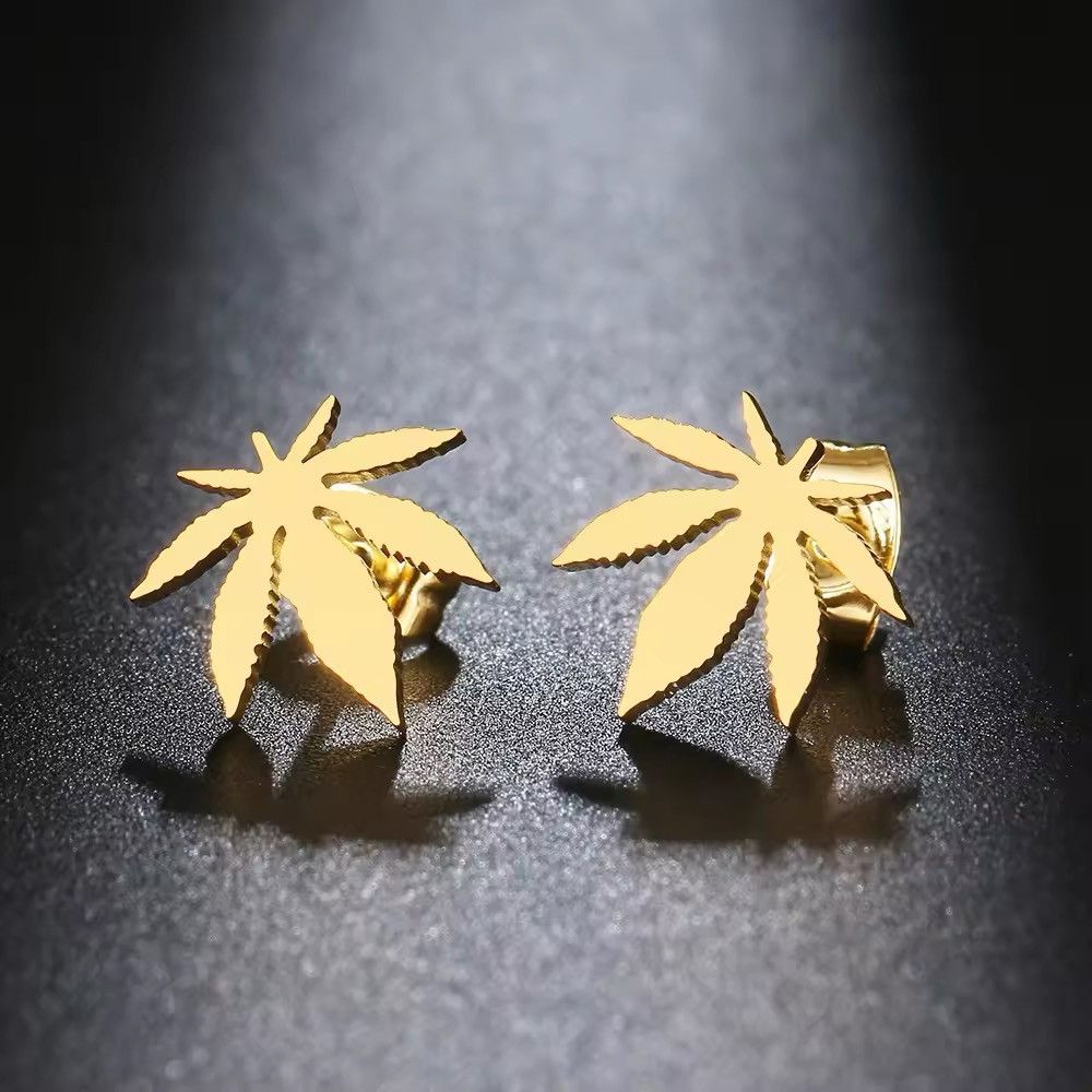 Vintage Stainless Steel Earrings Exquisite Maple Leaf Amulet Size ONE SIZE - 1 Thumbnail