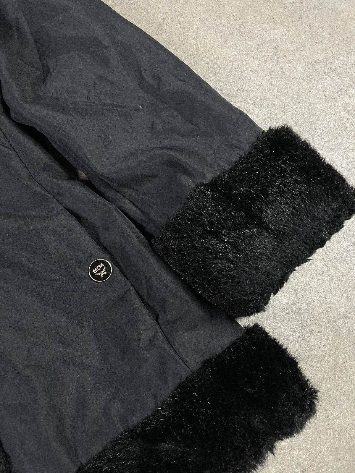 MCM × Vintage Vintage Y2K MCM Faux Fur Element Jacket Coat Size M / US 6-8 / IT 42-44 - 2 Thumbnail