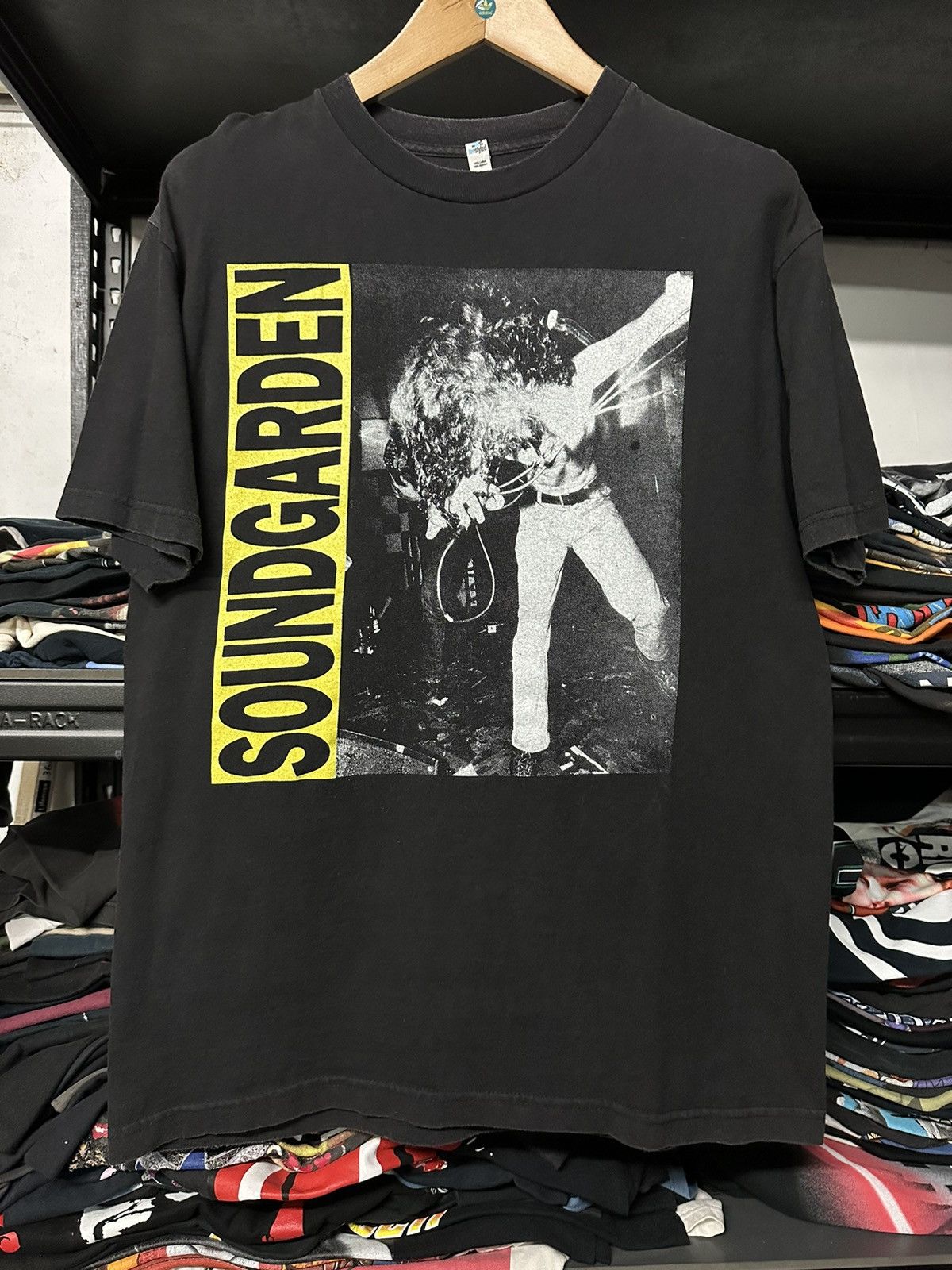 Band Tees Vintage Soundgarden Promo Faded Grunge Tee Size US L / EU 52-54 / 3 - 1 Thumbnail