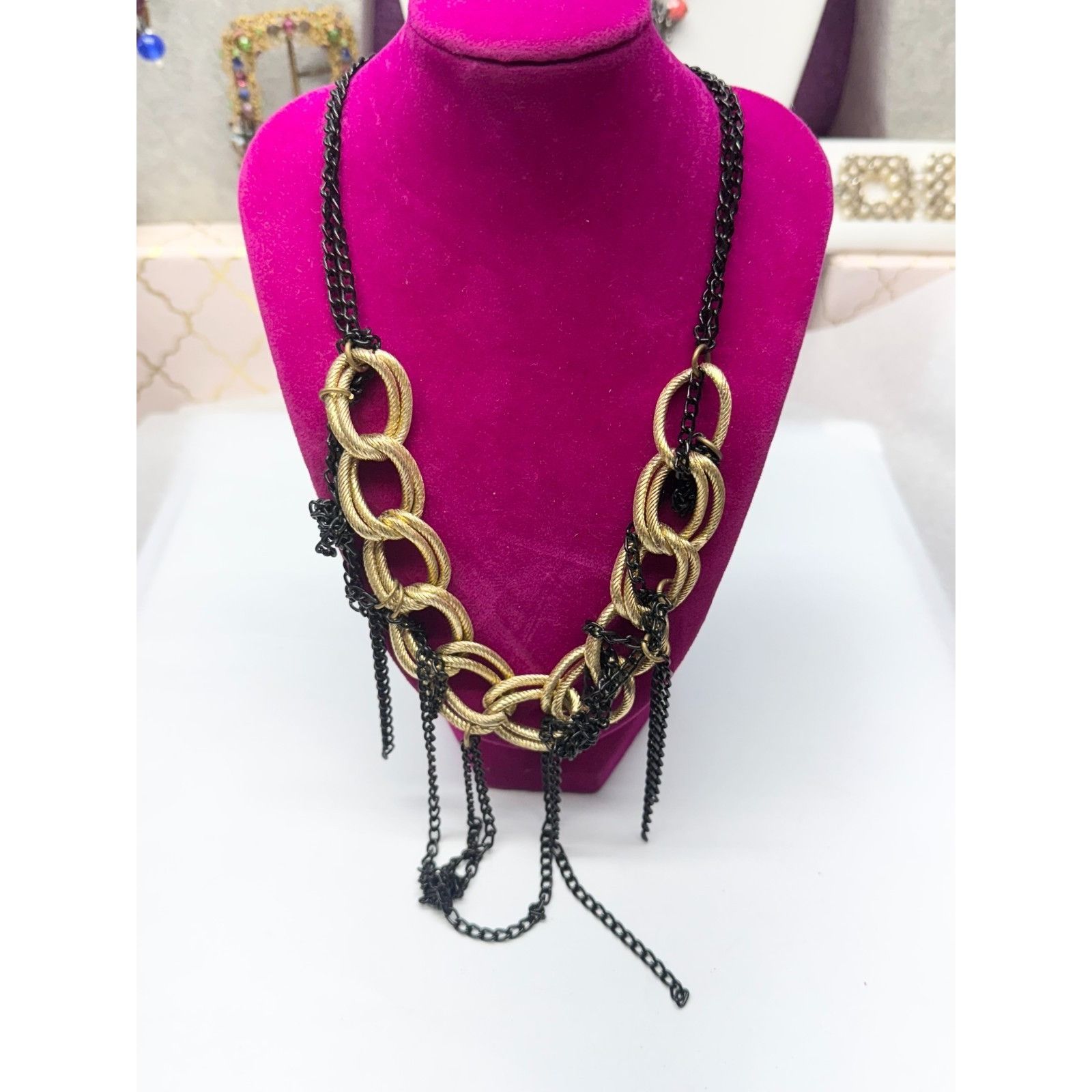 Vintage Vintage gold & black chain necklace Size ONE SIZE - 3 Thumbnail