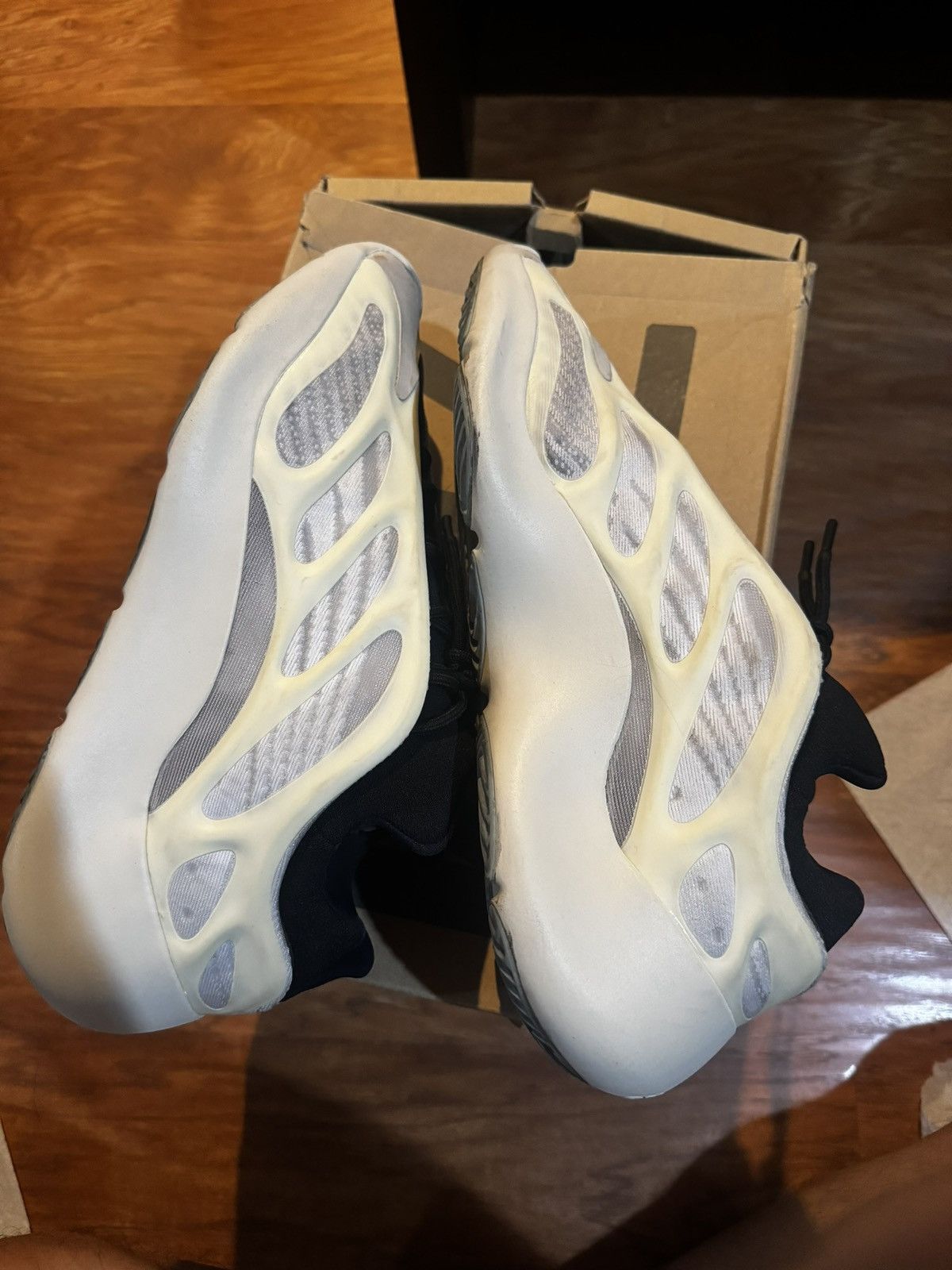 Yeezy YEEZY 700 V3 ‘AZAEL’ Size US 11.5 / EU 44-45 - 5 Thumbnail