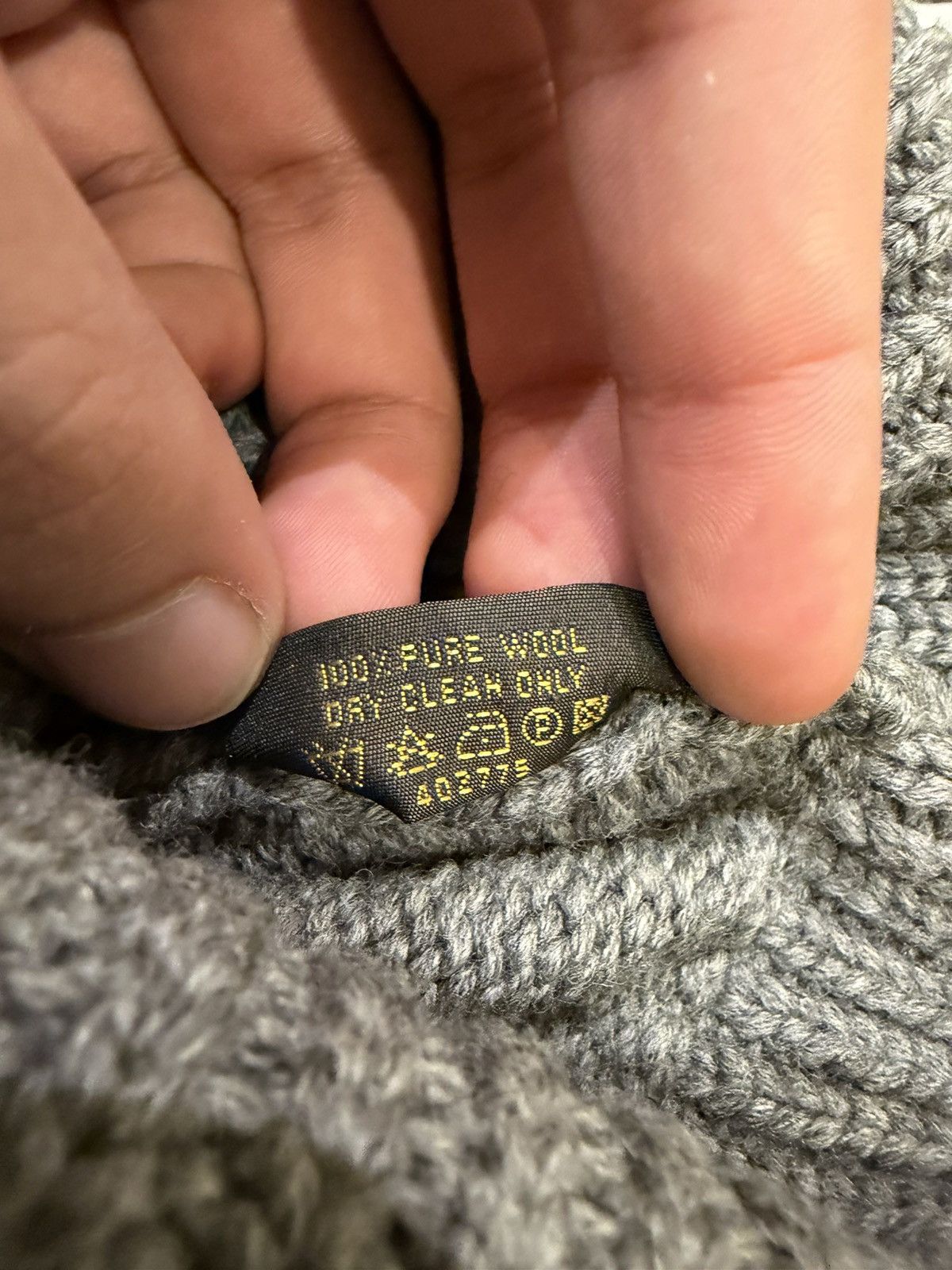 Louis Vuitton Louis Vuitton Knit Damier-Grey Beanie Size ONE SIZE - 5 Thumbnail