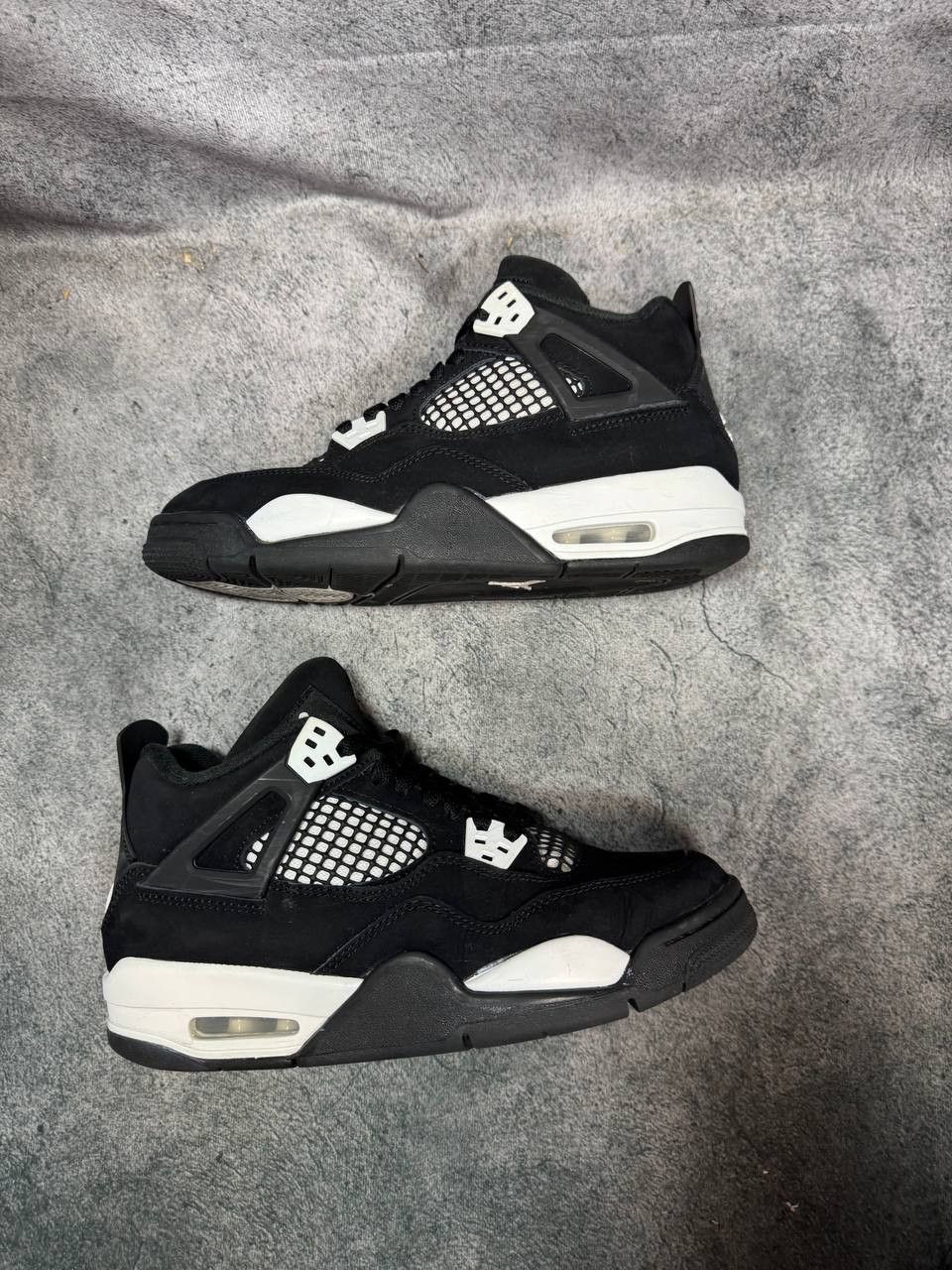 Jordan Brand Size 6.5Y | Jordan 4 White Thunder No Box | Pre-Owned Size US 6.5 / EU 39-40 - 7 Thumbnail