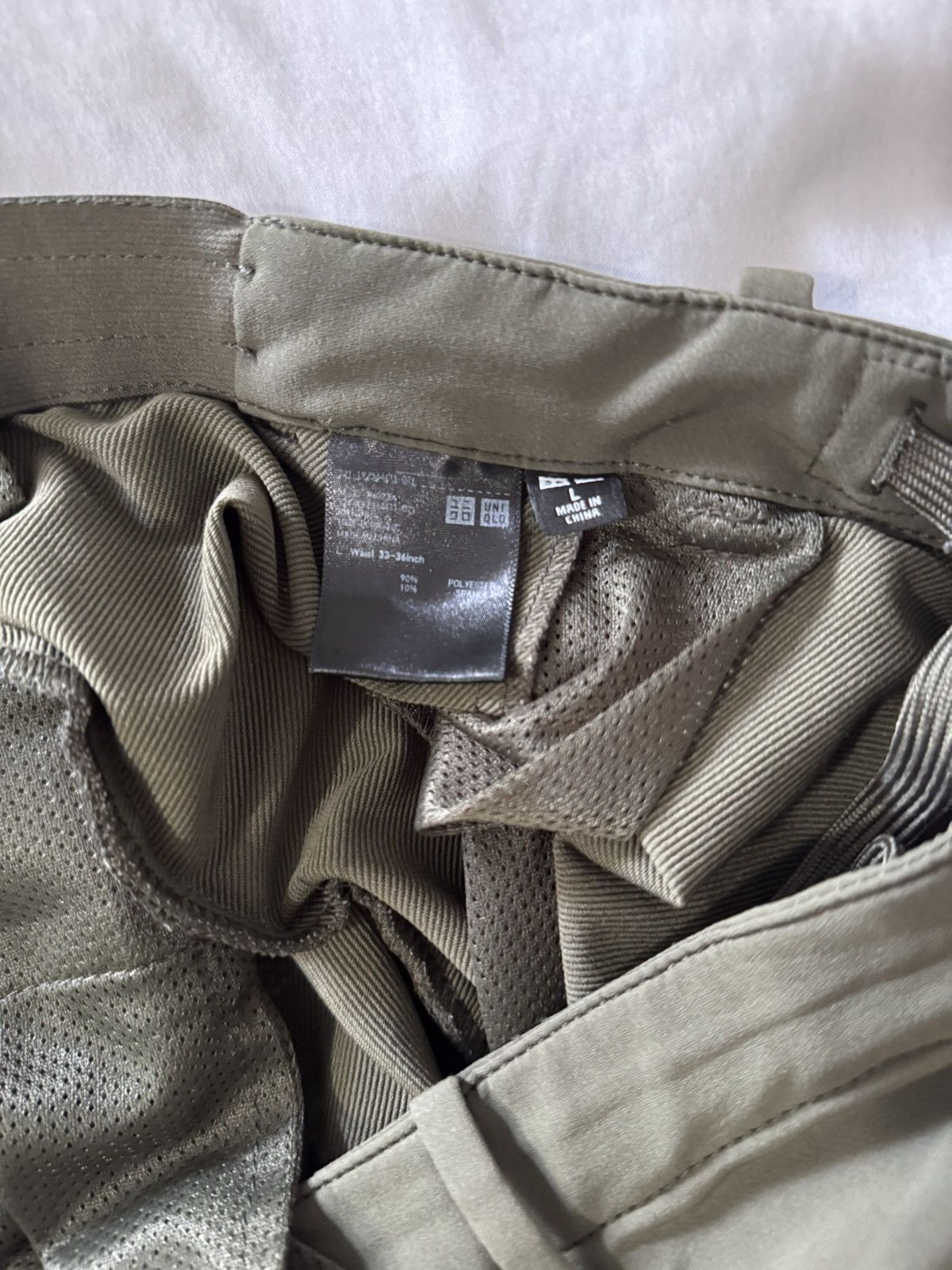 Uniqlo Uniqlo joggers Size US 35 - 2 Thumbnail