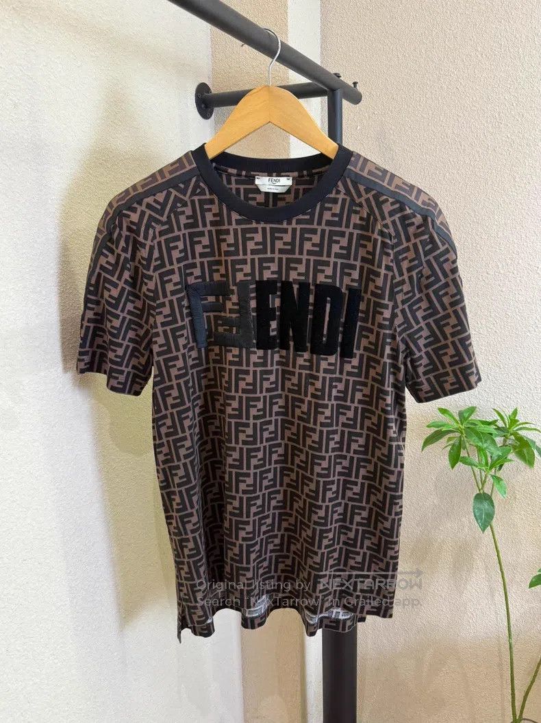 Fendi Fendi Short Sleeve T-Shirt, Classic FF Pattern Size M / US 6-8 / IT 42-44 - 1 Thumbnail