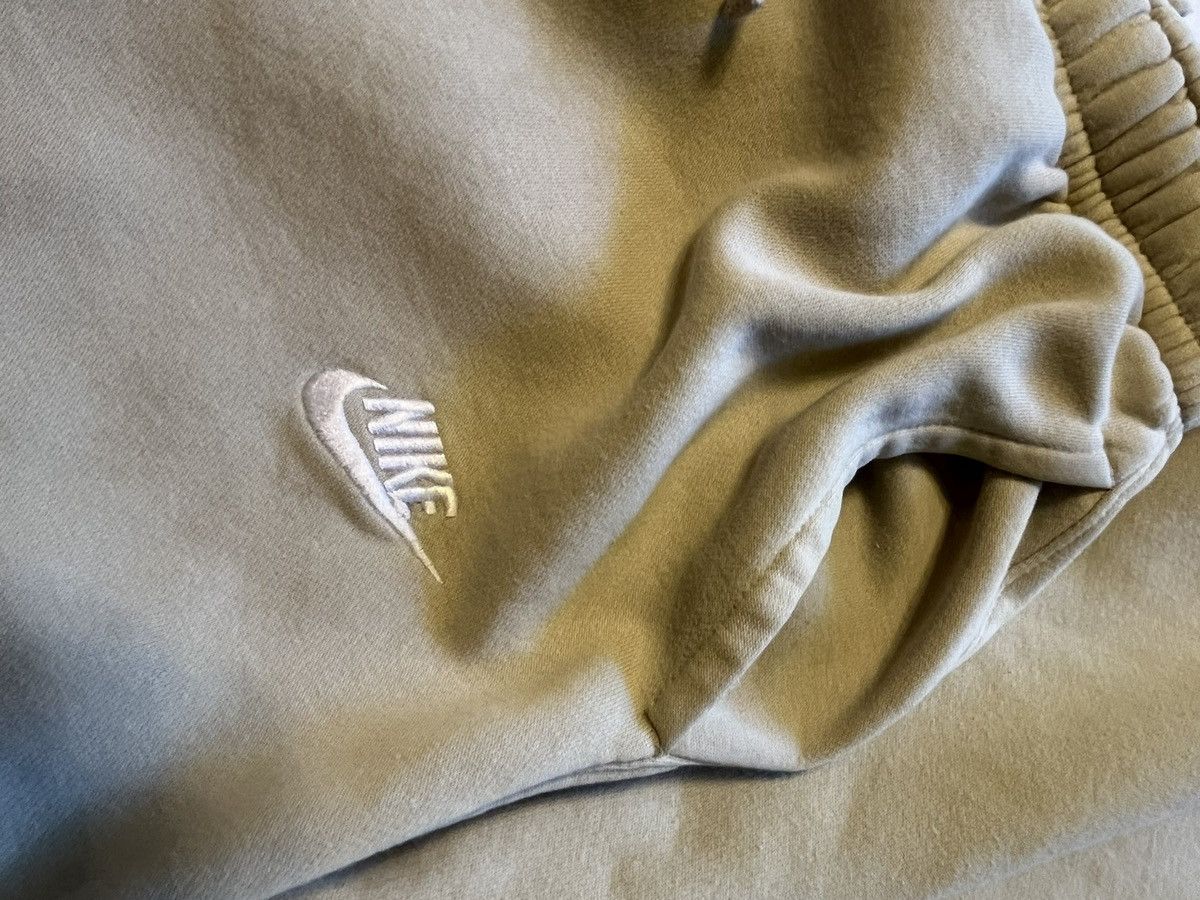 Nike Worn by D1 basketball player 6’8” 210 Size US 36 / EU 52 - 4 Thumbnail