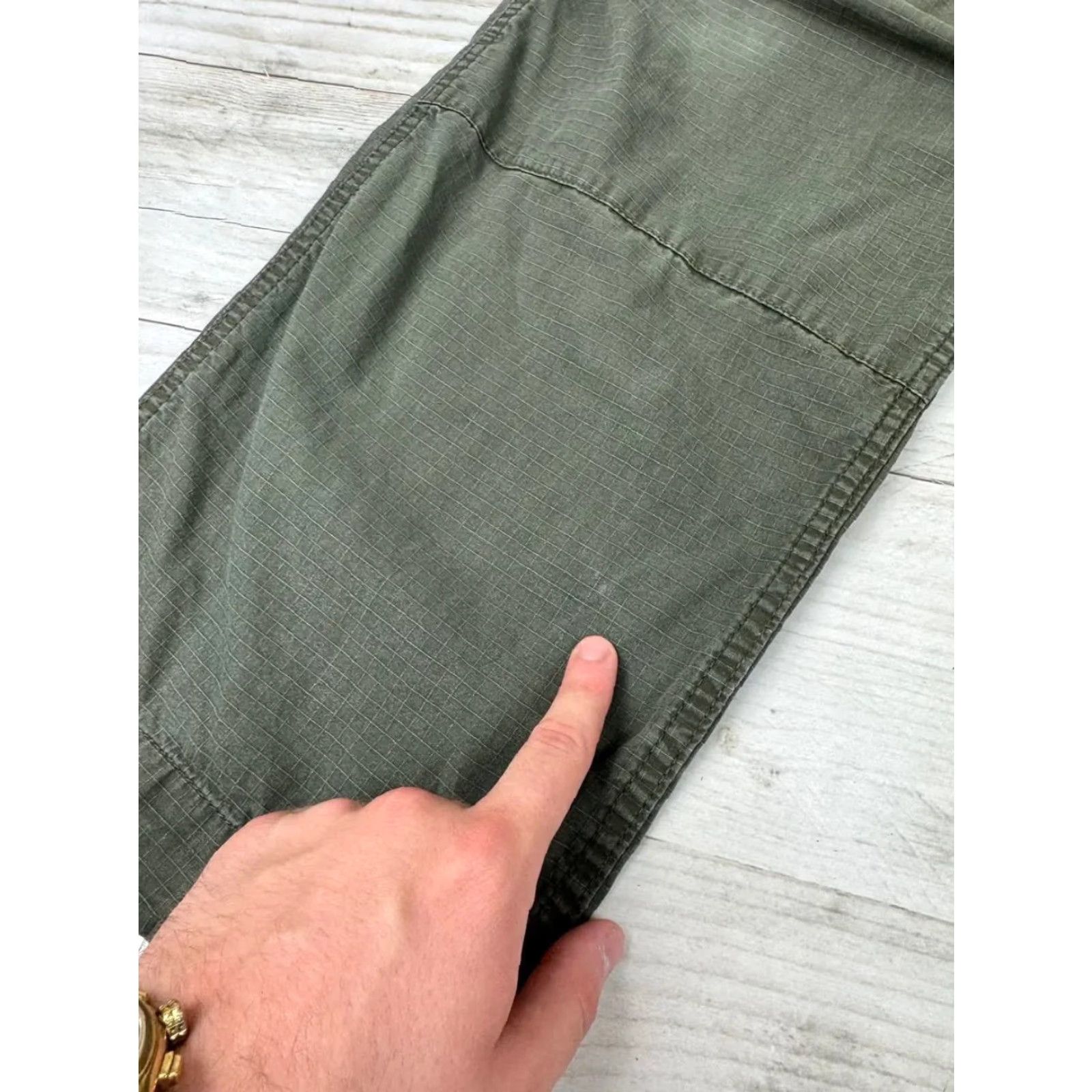 Carhartt VINTAGE Carhartt WIP Cargo Pants Work Distressed 34/32 Green Pants Mens 34/32 Green Cargo Workwear Casual Carhartt WIP Vintage - do not add new info Size US 34 / EU 50 - 6 Thumbnail
