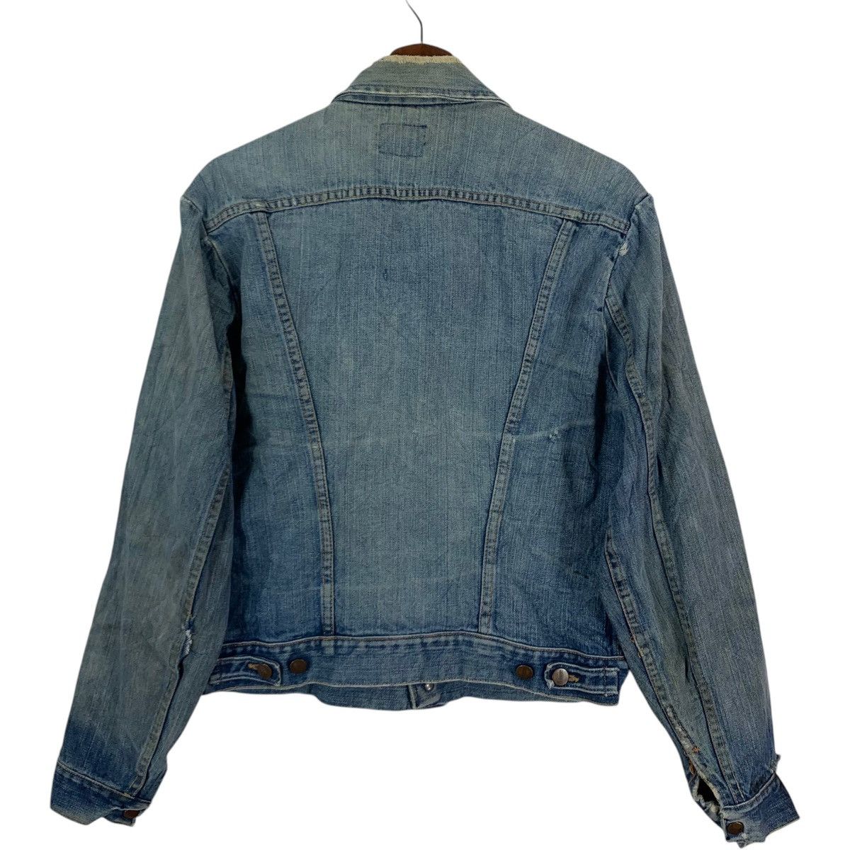 Vintage VINTAGE MAVERICK DISTRESSED DENIM TRUCKER JACKET Size US S / EU 44-46 / 1 - 9 Thumbnail