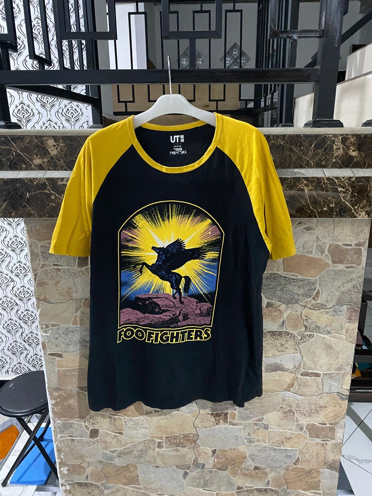 Band Tees × Uniqlo uniqlo x foo fighters tshirt XL Size US XL / EU 56 / 4 - 1 Thumbnail
